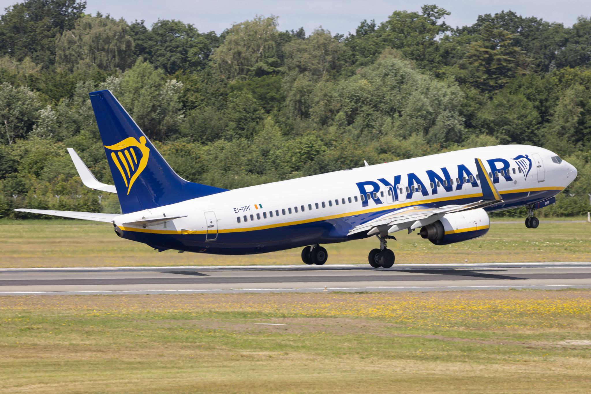 Hamburg Airport: Ryanair (FR / RYR) |  Boeing 737-8AS B738 | EI-DPF | MSN 33606
