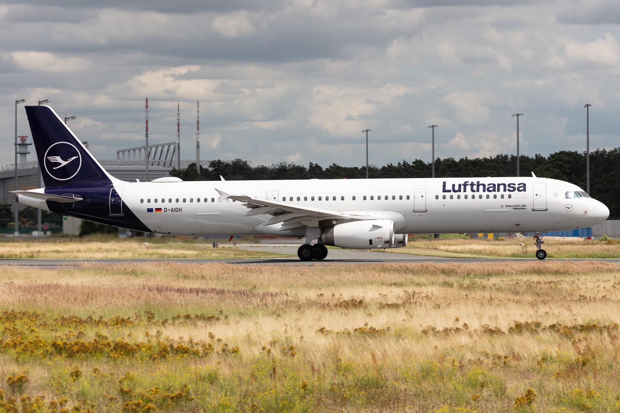 Frankfurt Airport: Lufthansa (LH / DLH) |  Airbus A321-231 A321 | D-AIDH | MSN 4710