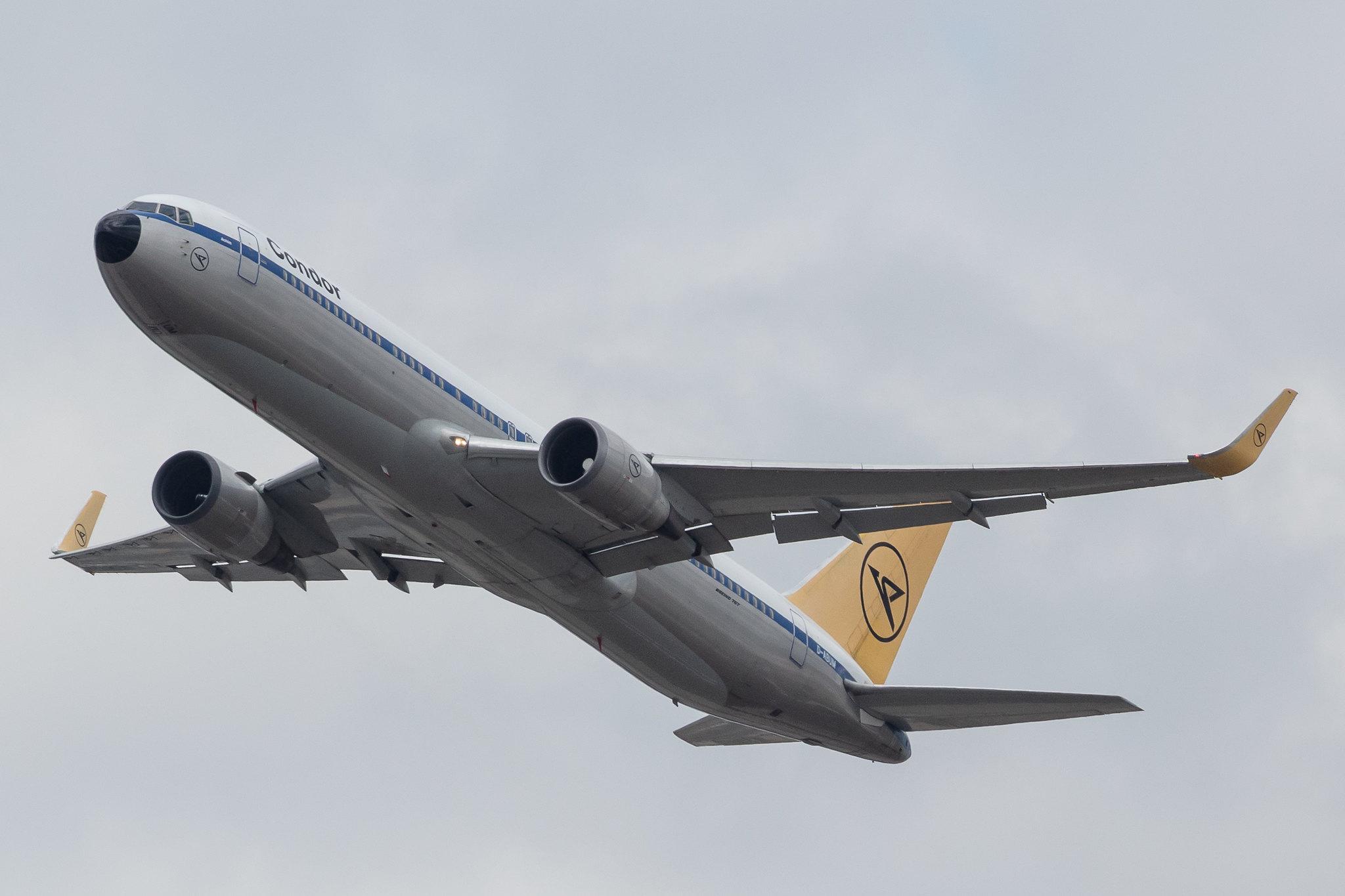 Frankfurt Airport: Condor (DE / CFG) |  Livery: Retro Livery |  Boeing 767-31B(ER) B763 | D-ABUM | MSN 25170