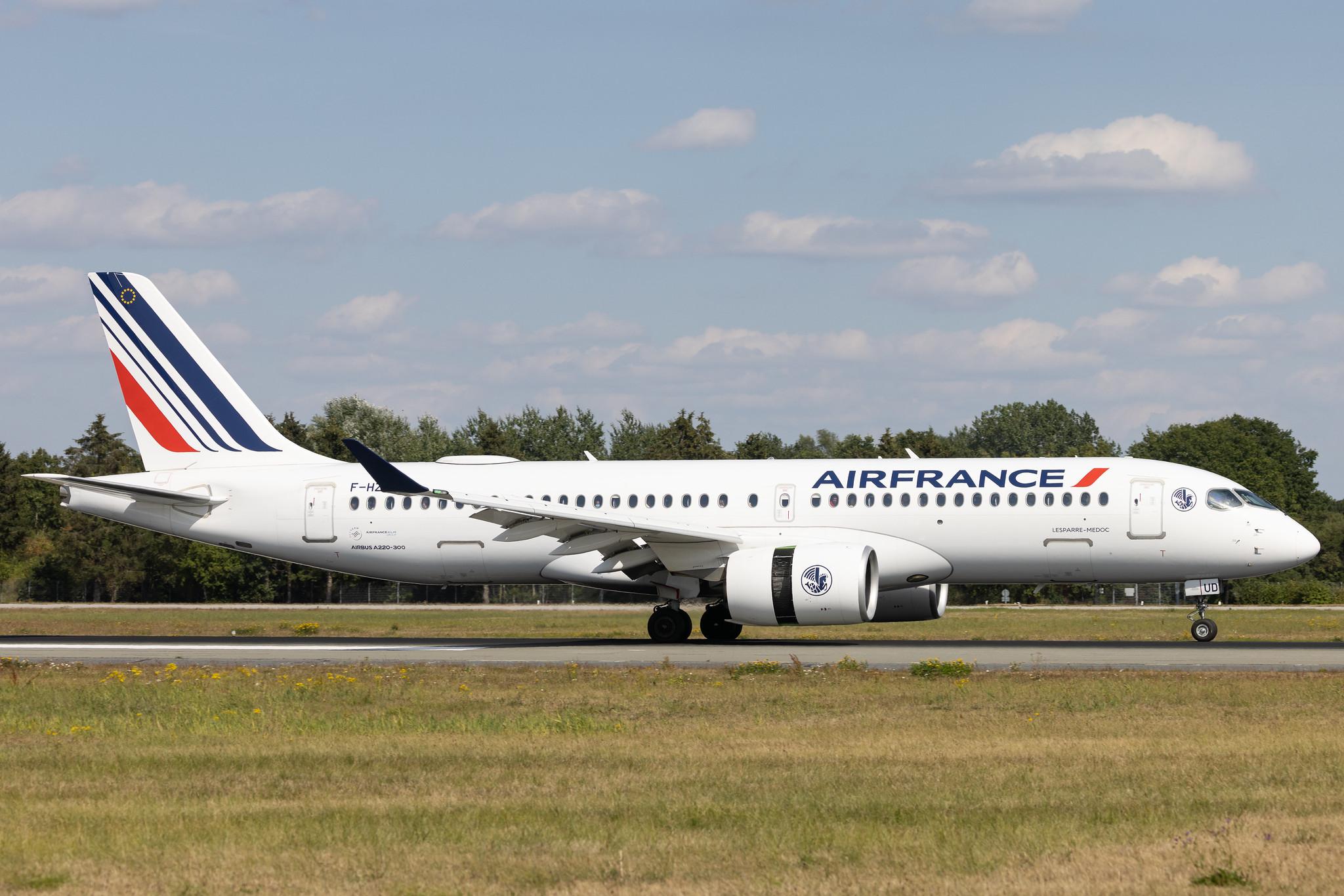 Hamburg Airport: Air France (AF / AFR) |  Airbus A220-300 BCS3 | F-HZUD | MSN 55141