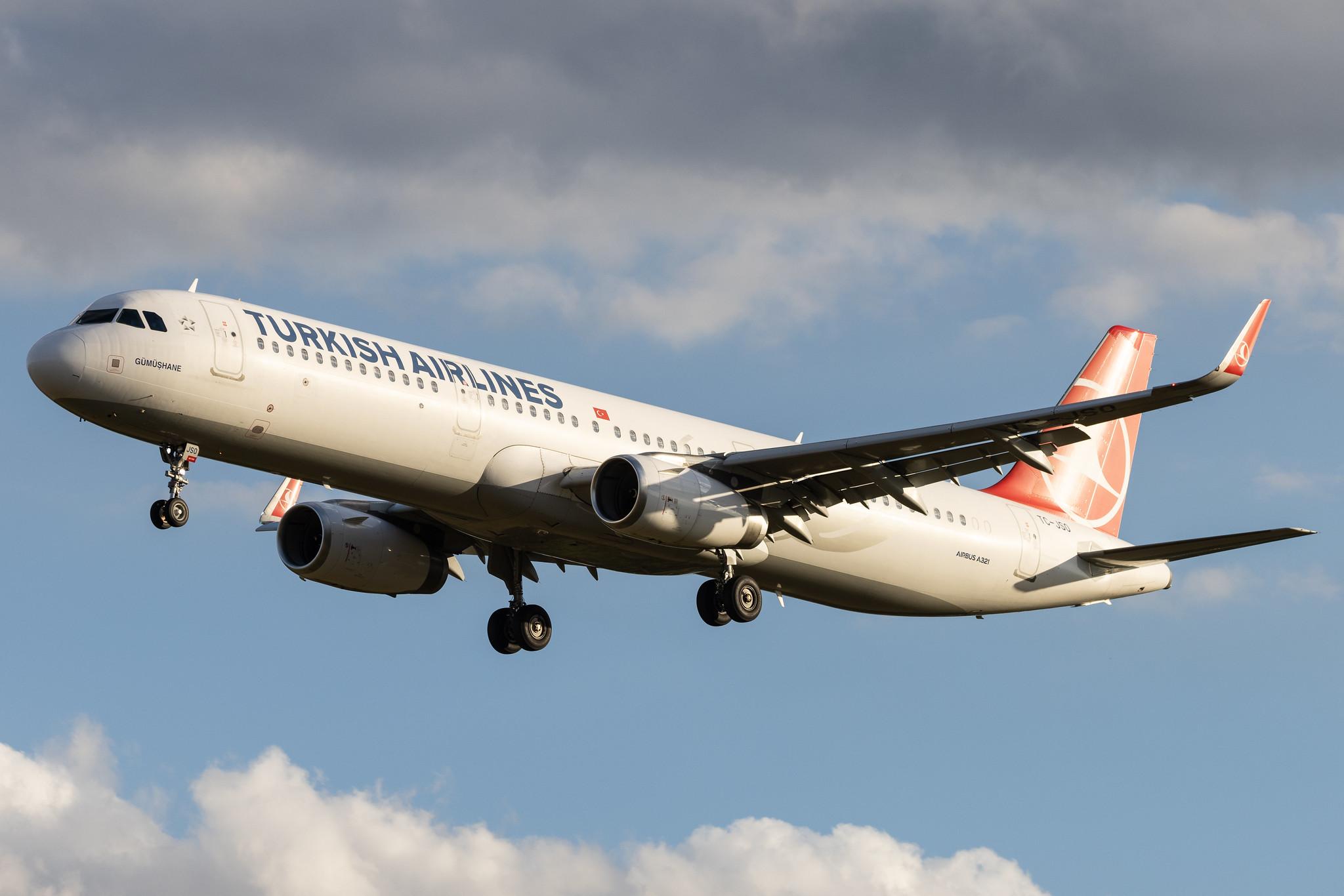 Hamburg Airport: Turkish Airlines (TK / THY) | Airbus A321-231 A321 | TC-JSO | MSN 6563