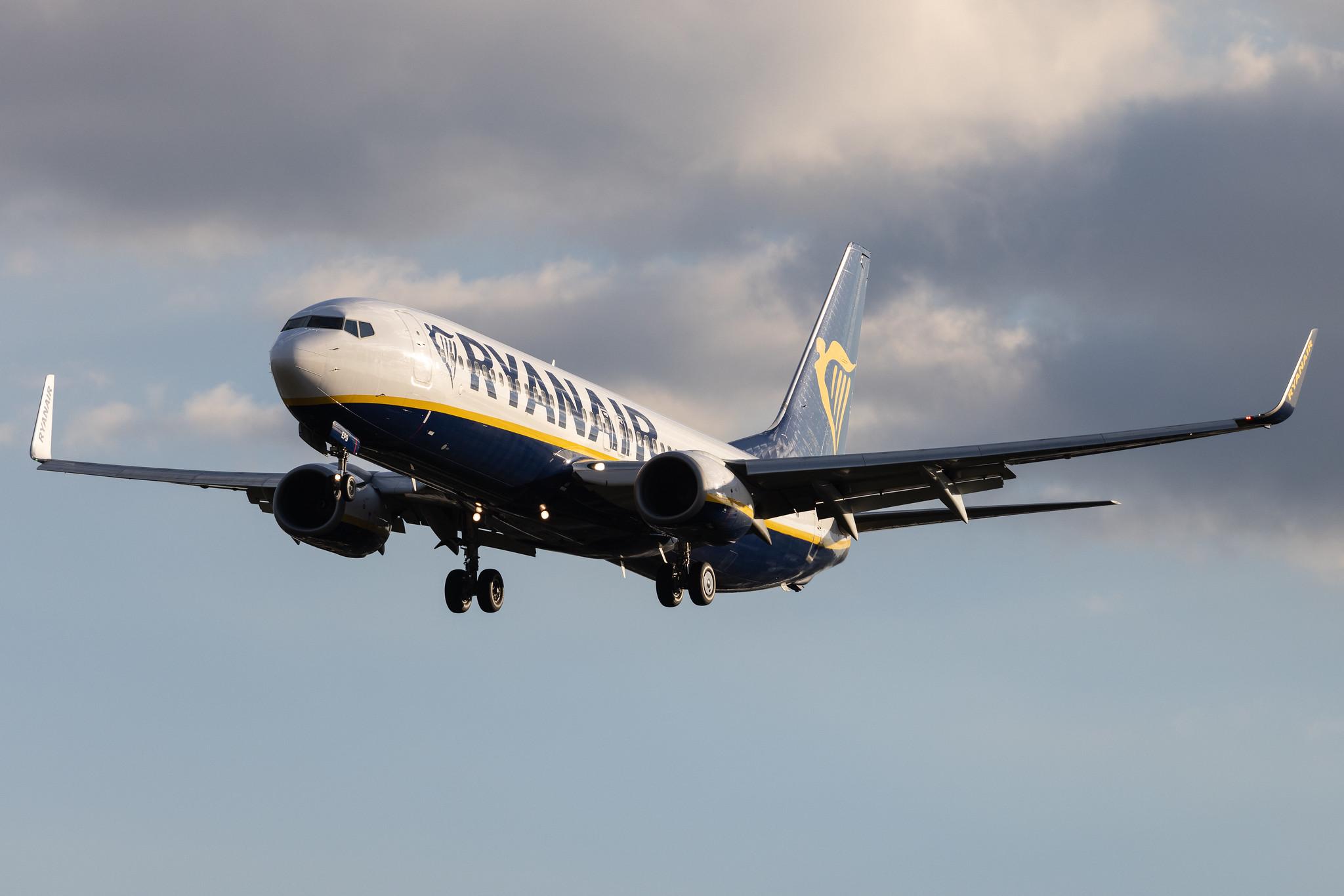 Hamburg Airport: Ryanair (FR / RYR) | Boeing 737-8AS B738 | Ei-EPD | MSN 40310