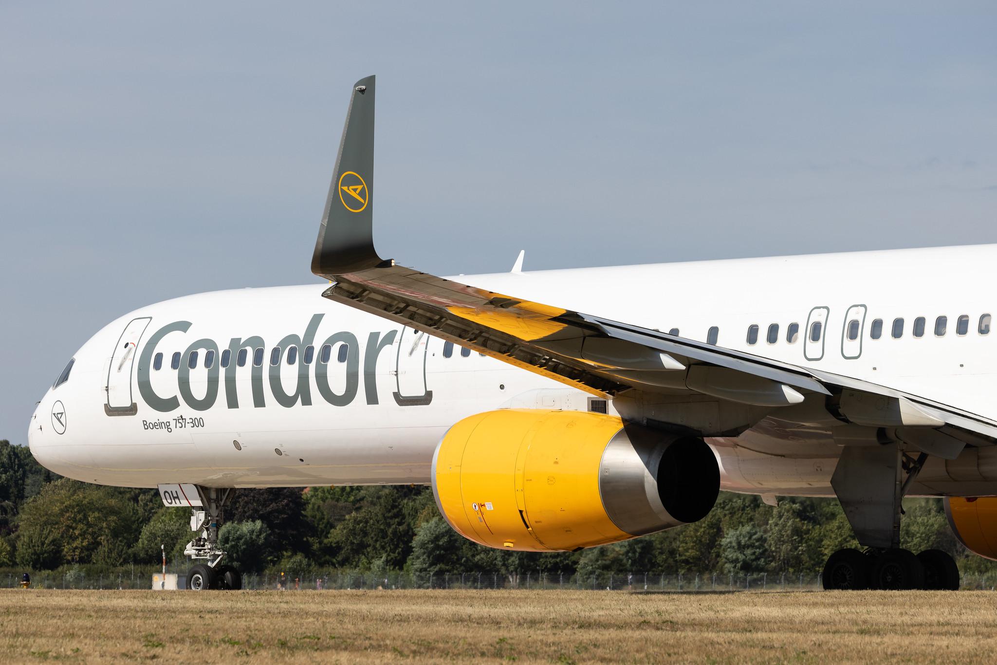 Hamburg Airport: Condor (DE / CFG) | Boeing 757-330 B753 | D-ABOH | MSN 30030