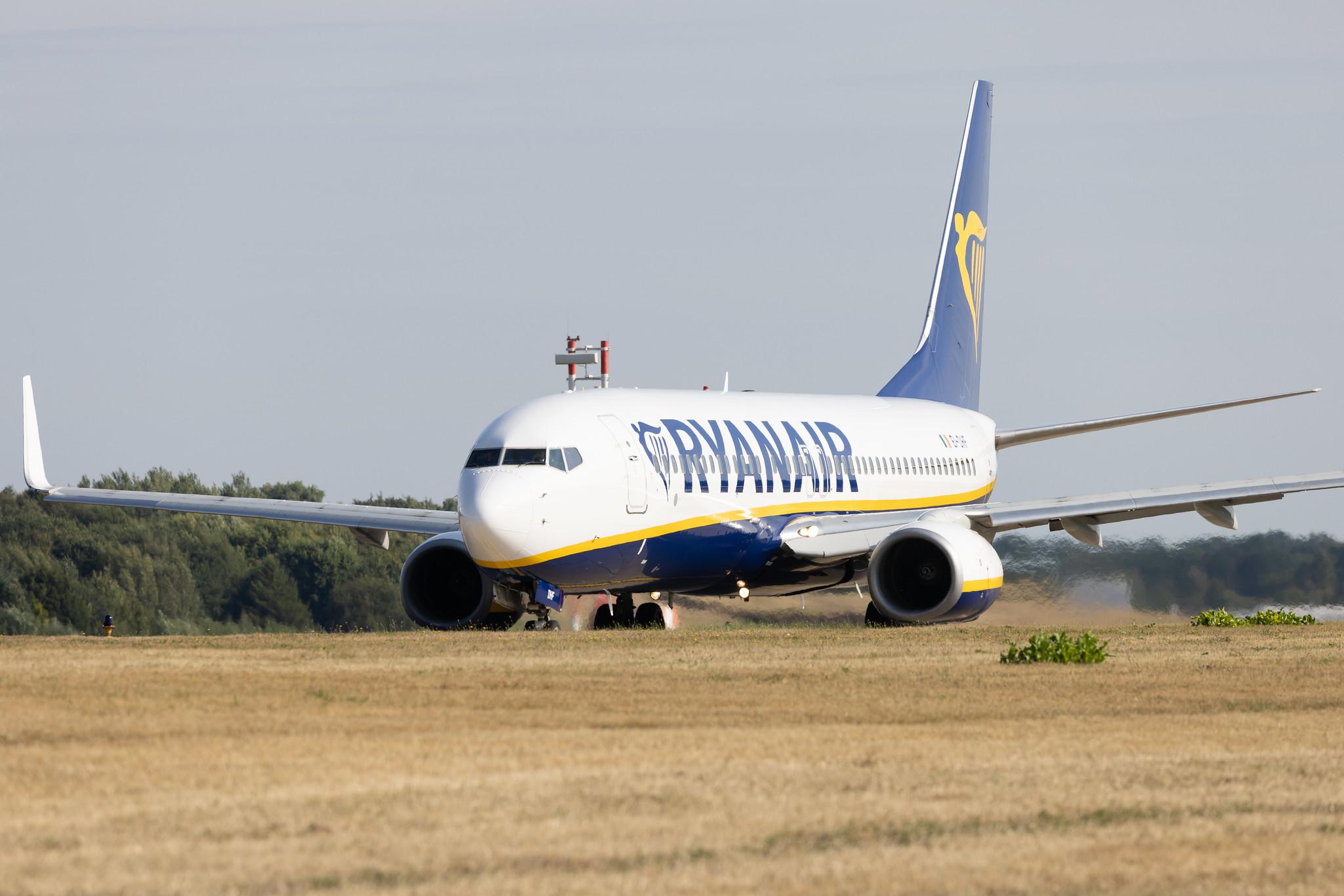 Hamburg Airport: Ryanair (FR / RYR) | Boeing 737-8AS B738 | EI-DHF | MSN 33575
