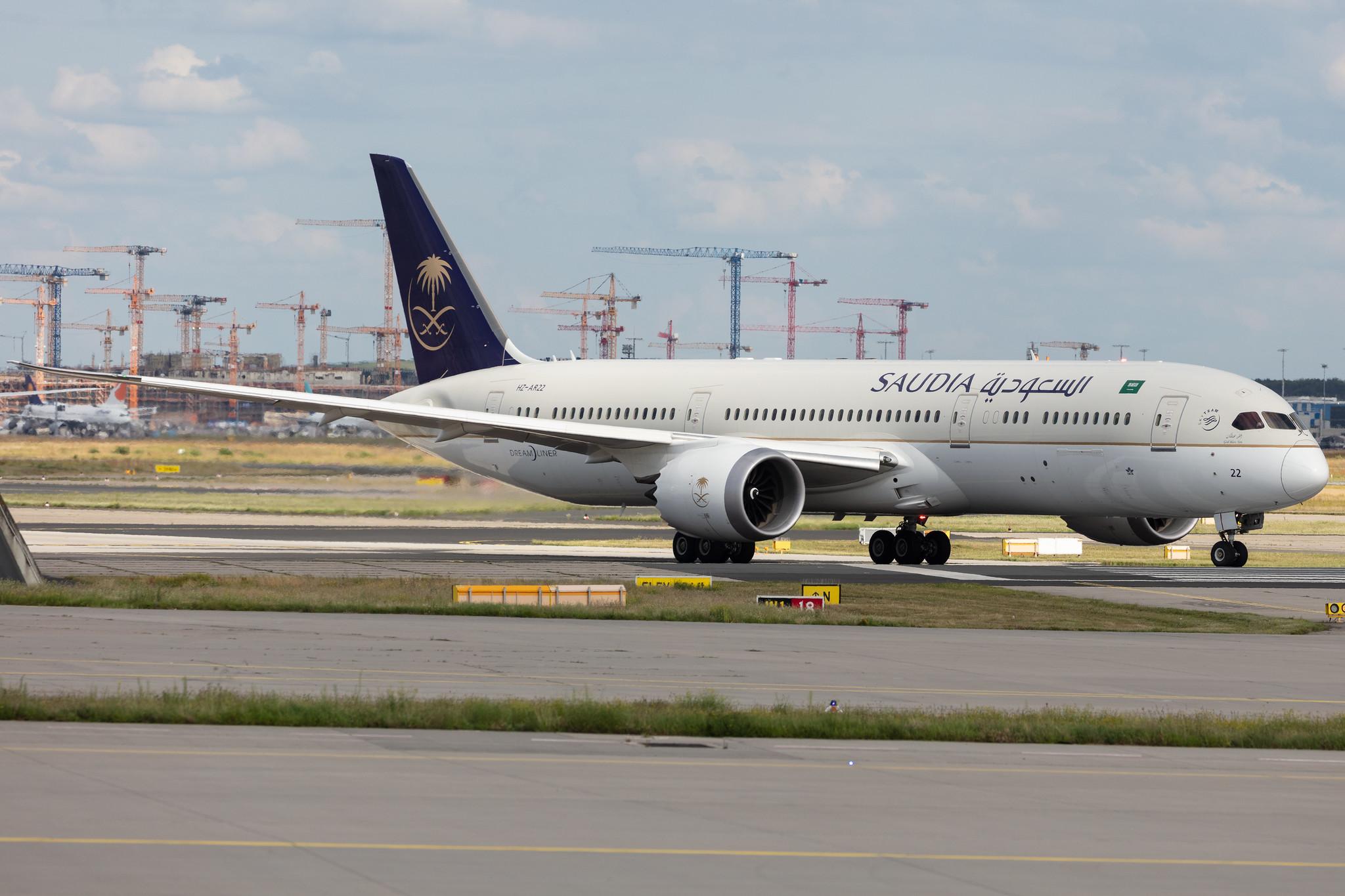 Frankfurt Airport: Saudia (SV / SVA) |  Boeing 787-9 Dreamliner B789 | HZ-AR22 | MSN 40048