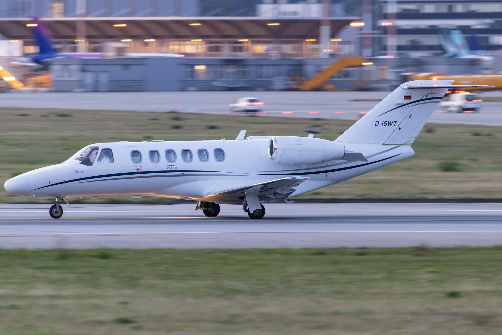 Hamburg Finkenwerder: Sylt Air (7E / AWU) |  Cessna 525A Citation CJ2+ C25A | D-IGWT | MSN 525A-0403