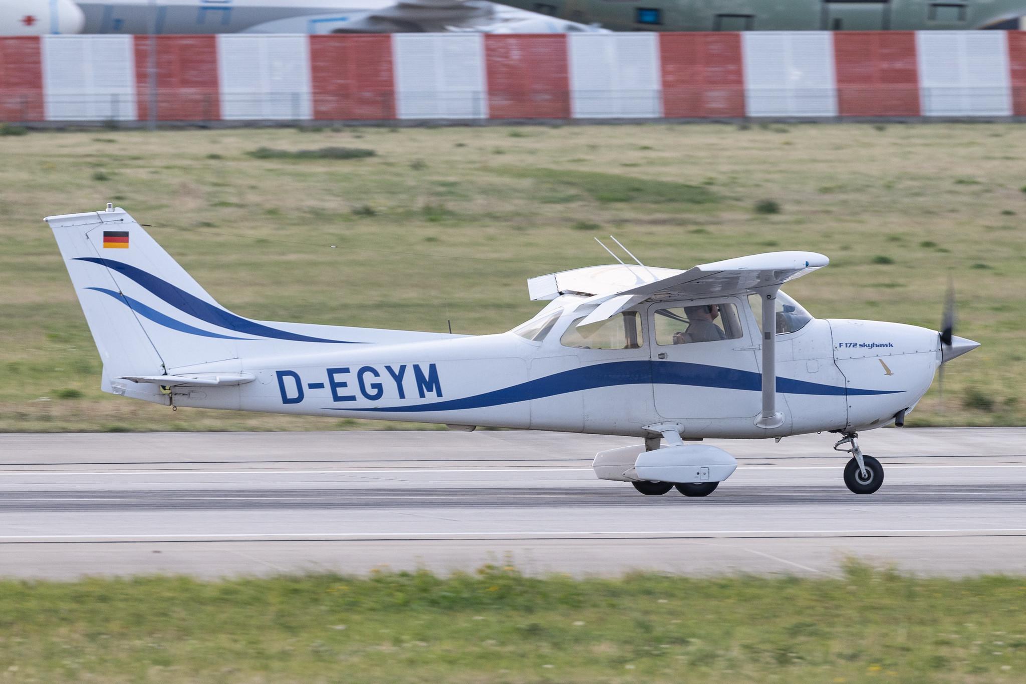 Hamburg Finkenwerder: Private Owner | Cessna F172M C172 | D-EGYM | MSN F17201344