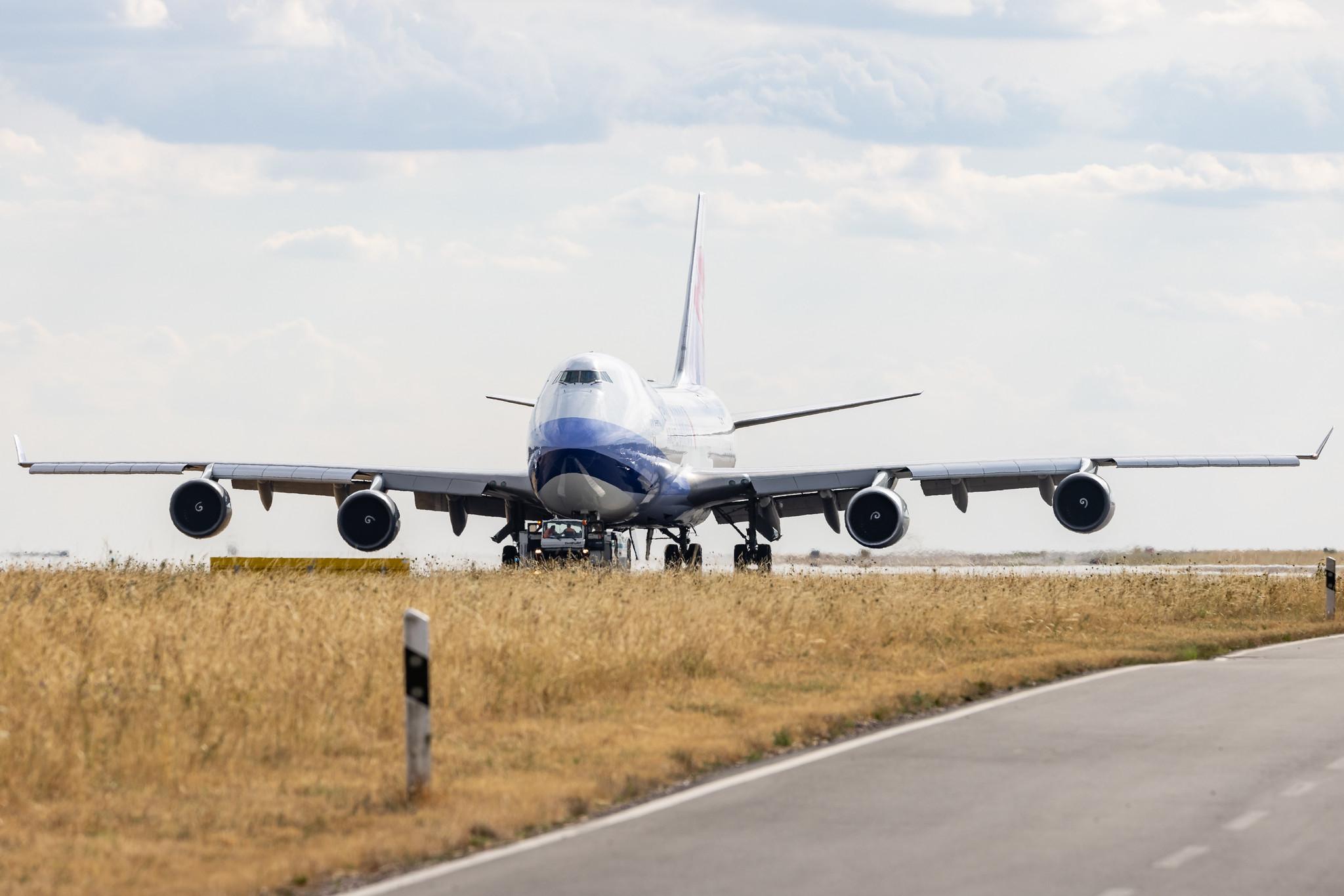 Luxembourg Findel Airport: China Airlines Cargo (CI / CAL) | Operator: China Airlines |  Boeing 747-409(F) B744 | B-18719 | MSN 33739