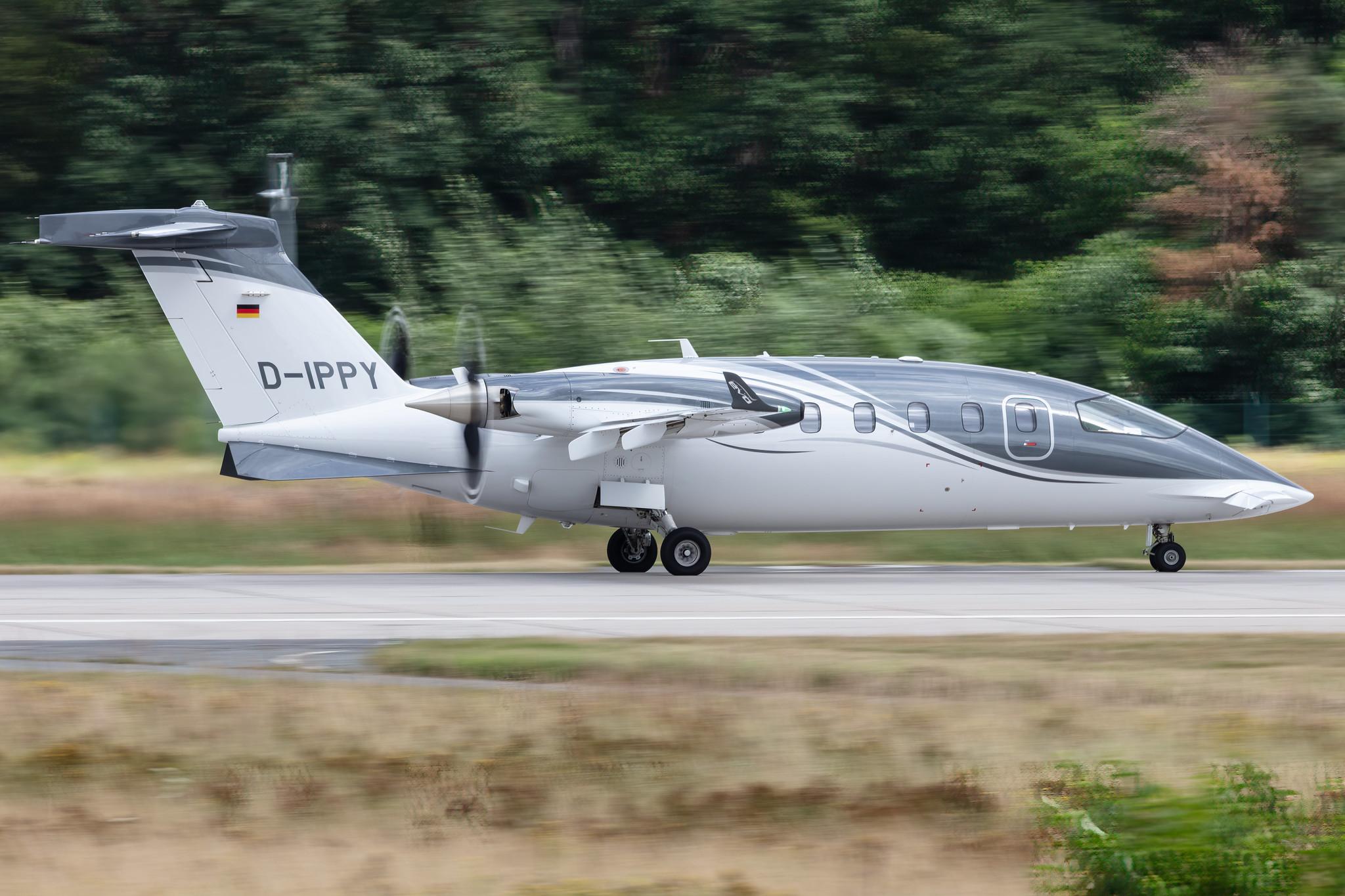 Frankfurt Airport: AirGO Private Airline (/ XGO) |  Piaggio P-180 Avanti Evo P180 | D-IPPY | MSN 3010