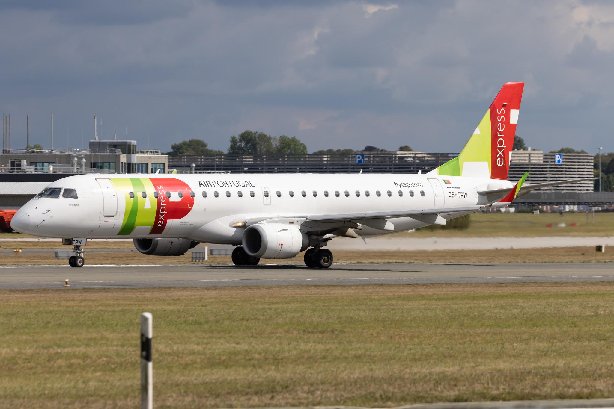 Hamburg Airport: TAP Express (TP / TAP) | Operator: Portugalia Airlines |  Embraer E190LR E190 | CS-TPW | MSN 19000550