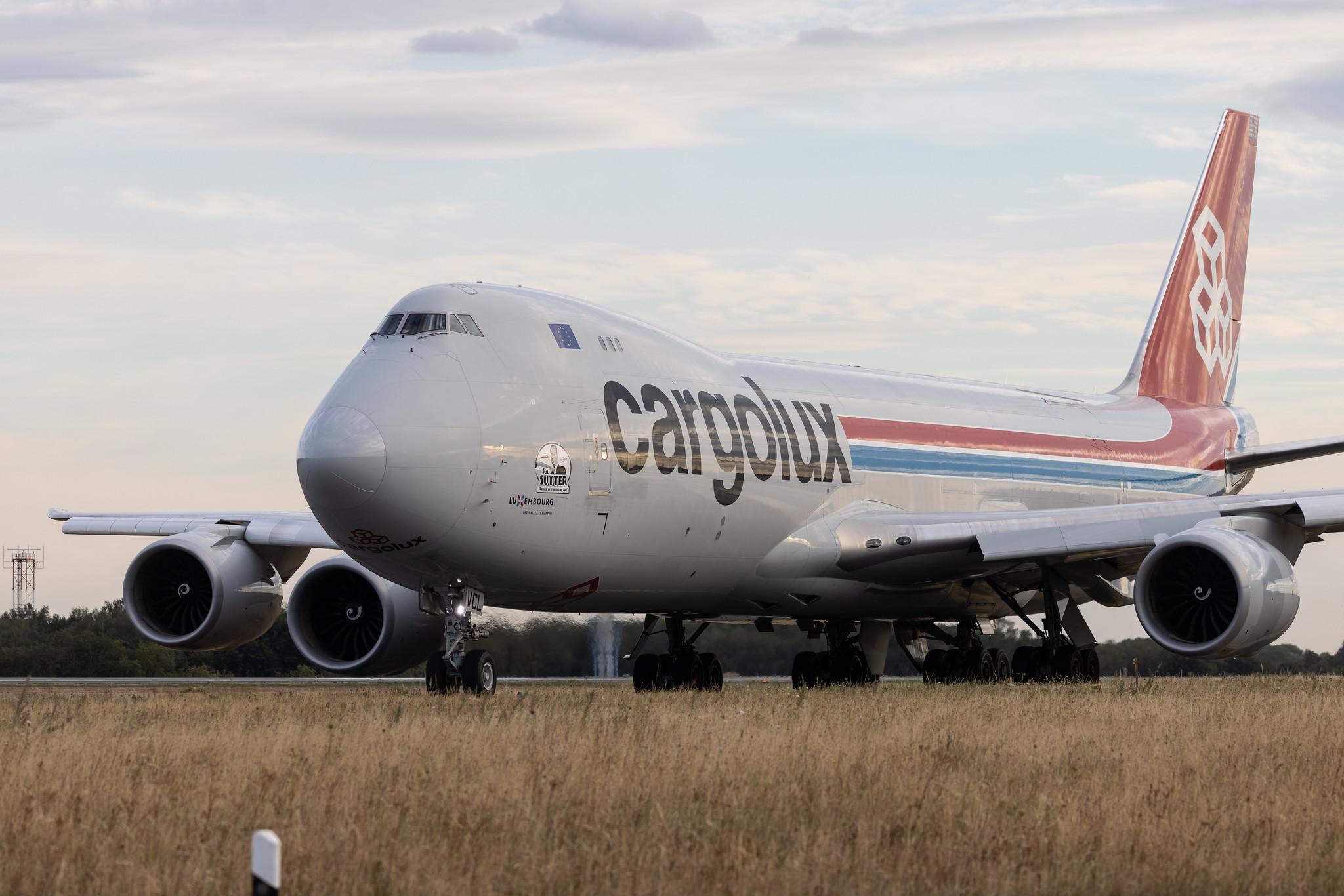 Luxembourg Findel Airport: Cargolux (CV / CLX) |  Boeing 747-8R7F B748 | LX-VCL | MSN 35823