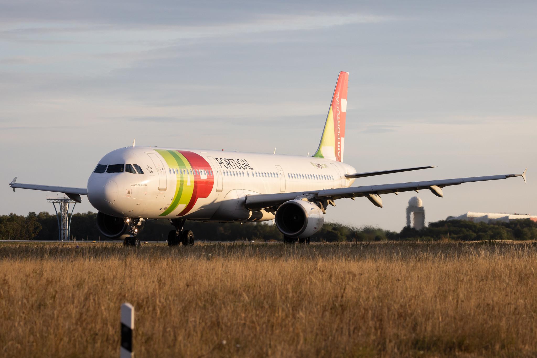 Luxembourg Findel Airport: TAP Air Portugal (TP / TAP) |  Airbus A321-211 A321 | CS-TJH | MSN 2270