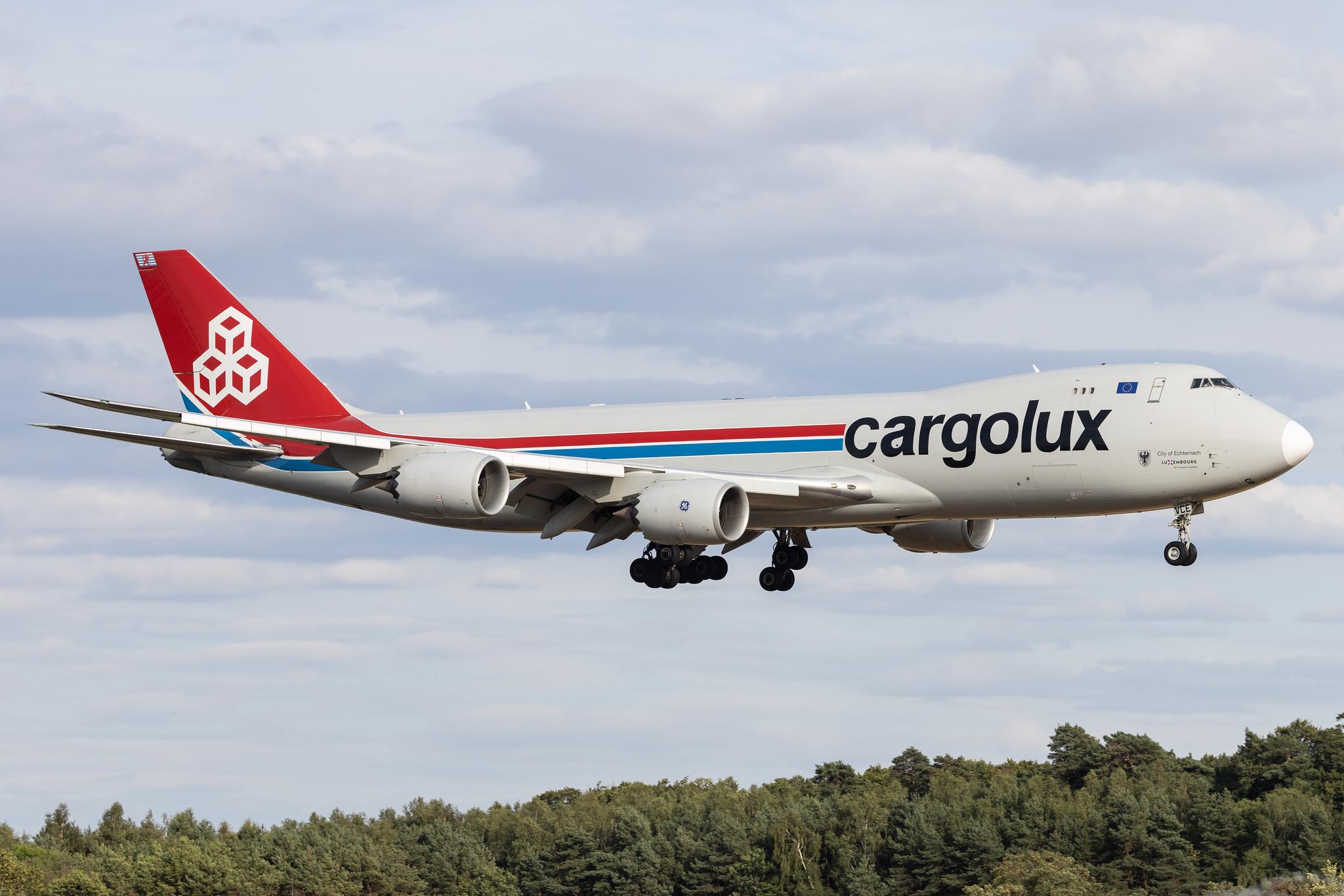 Luxembourg Findel Airport: Cargolux (CV / CLX) | Boeing 747-8R7F B748 | LX-VCE | MSN 35810