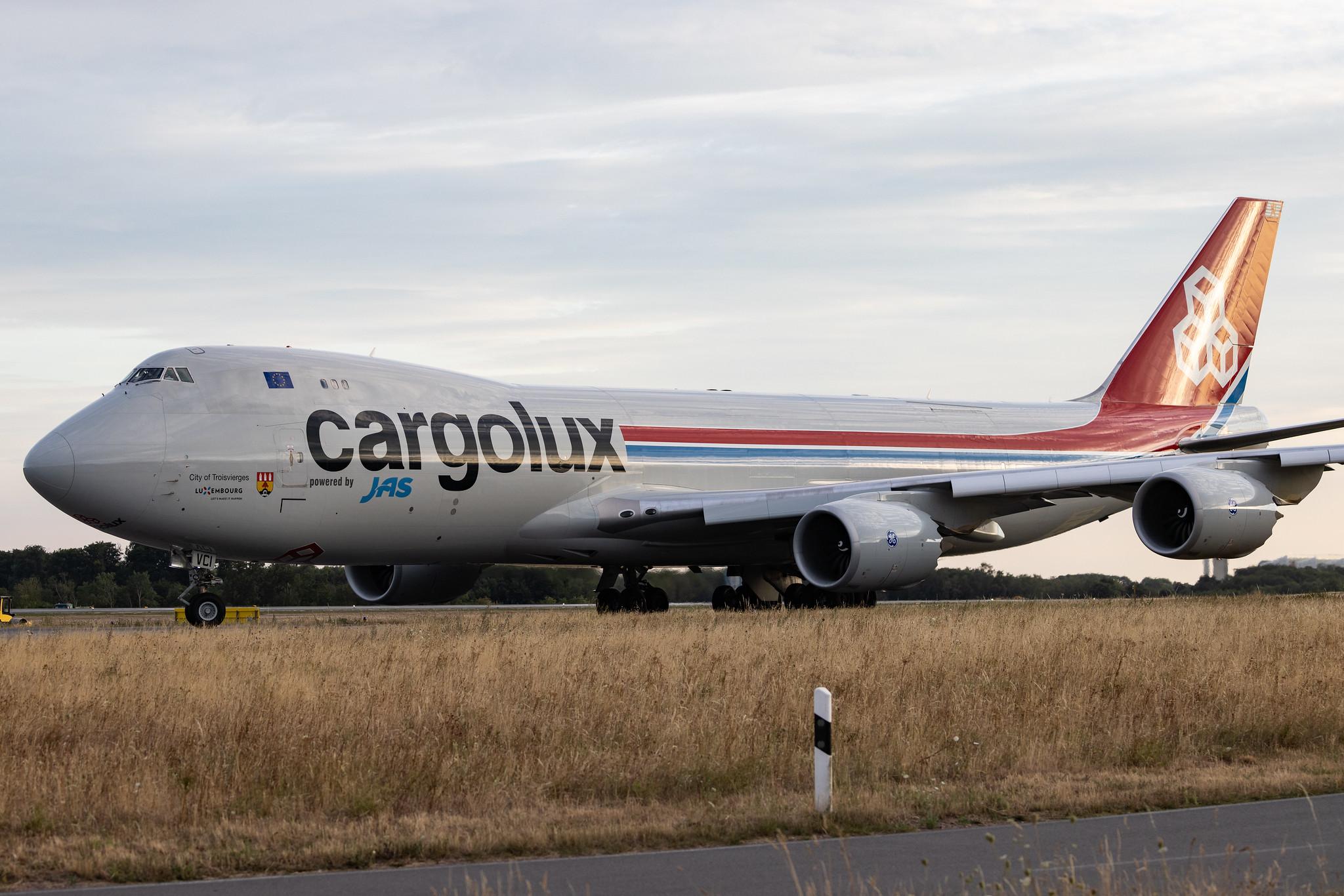 Luxembourg Findel Airport: Cargolux (CV / CLX) | Boeing 747-8R7F B748 | LX-VCI | MSN 35822