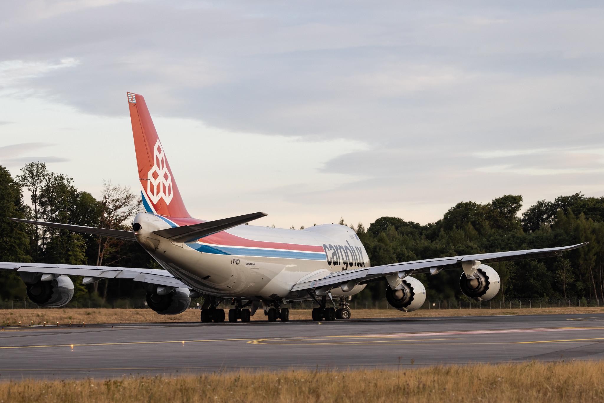 Luxembourg Findel Airport: Cargolux (CV / CLX) | Boeing 747-8R7F B748 | LX-VCI | MSN 35822