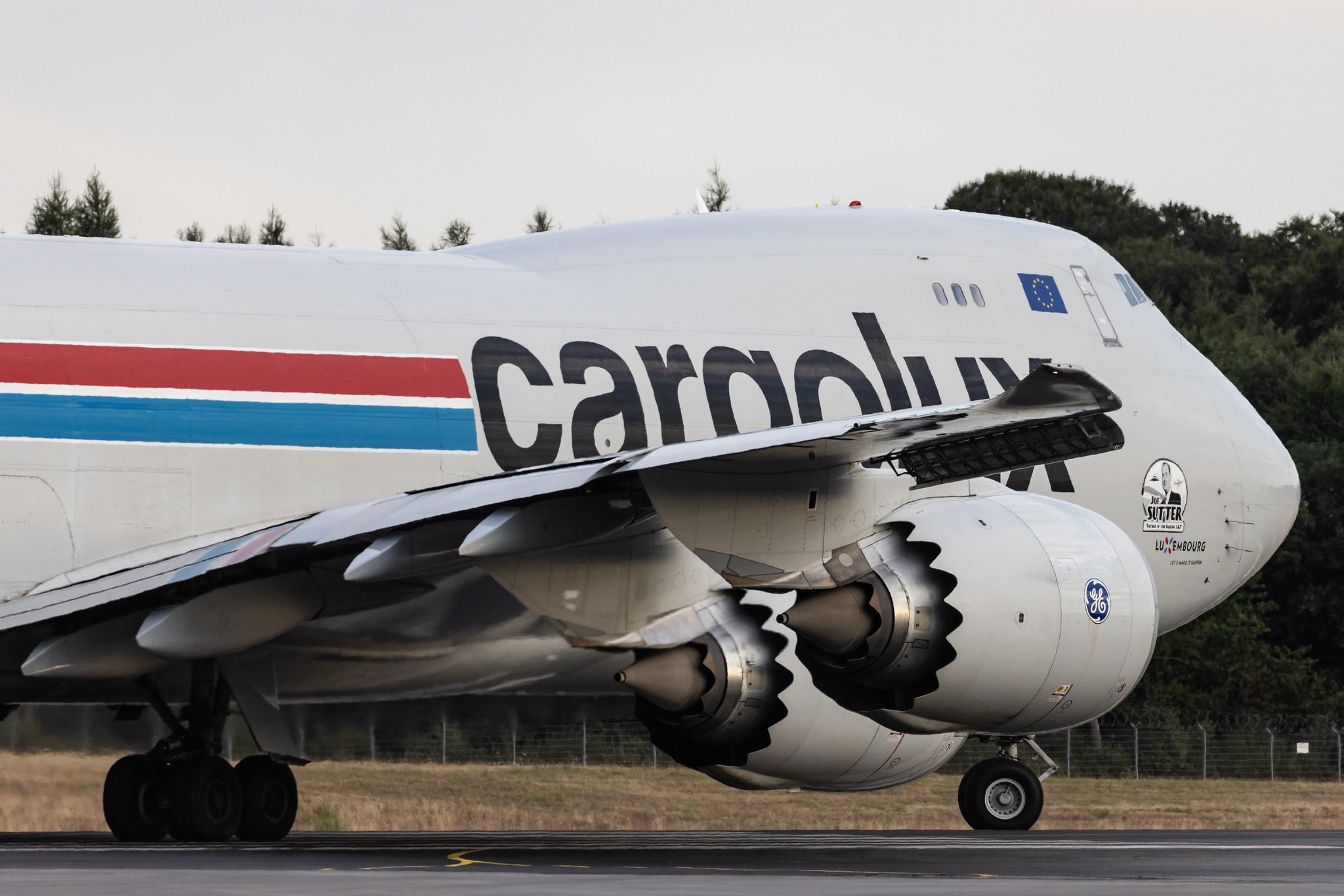 Luxembourg Findel Airport: Cargolux (CV / CLX) |  Boeing 747-8R7F B748 | LX-VCL | MSN 35823