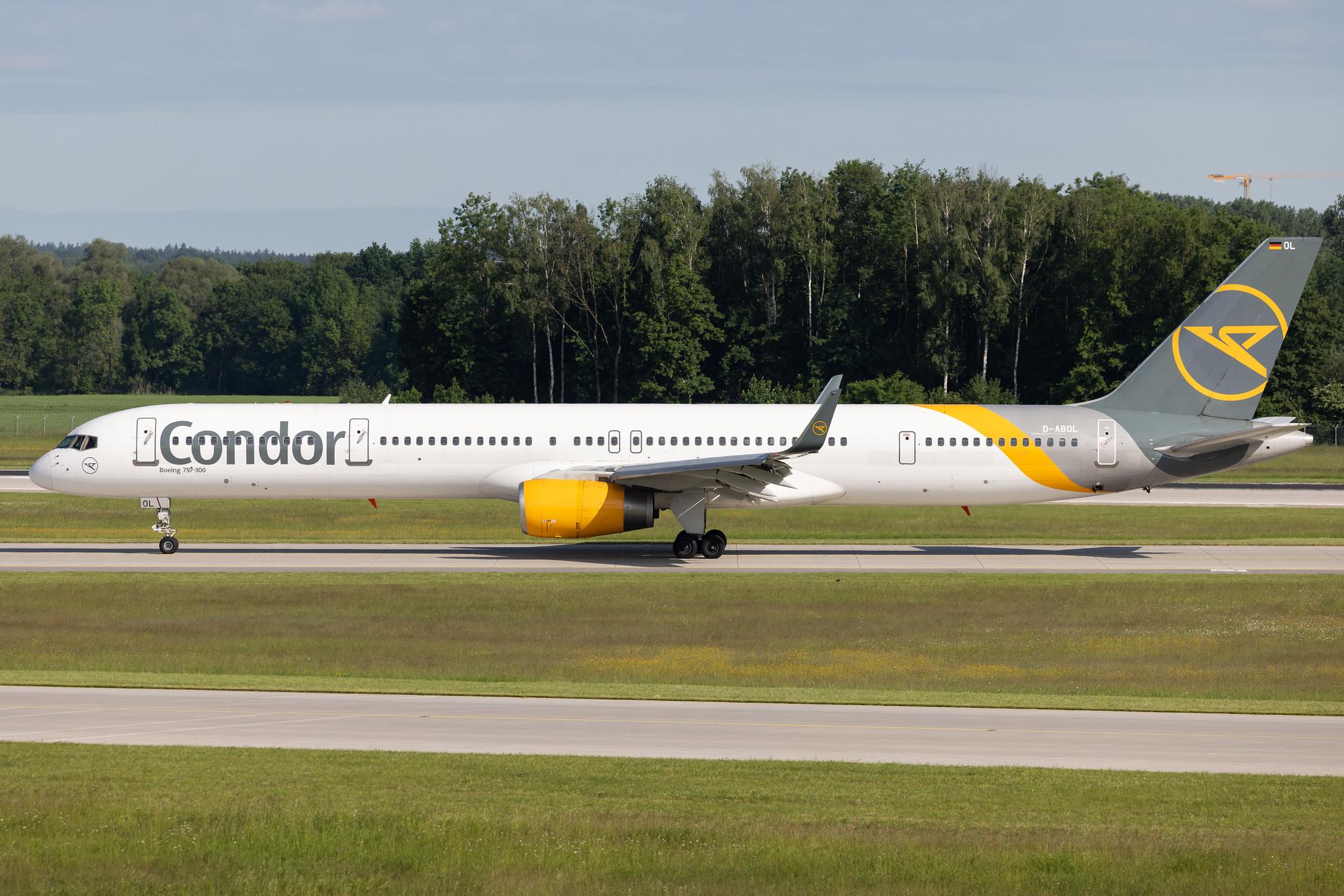 Munich Airport: Condor (DE / CFG) | Boeing 757-330 B753 | D-ABOL | MSN 29021