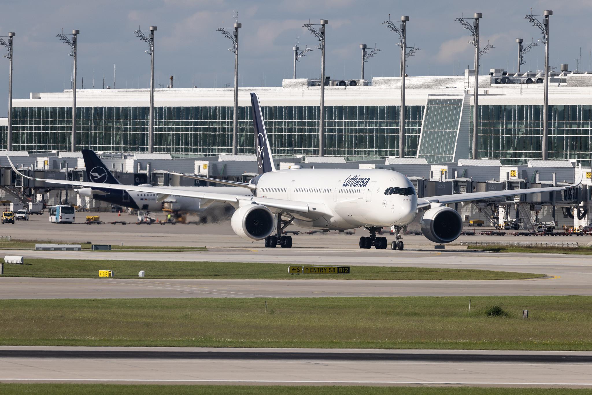 Munich Airport: Lufthansa (LH / DLH) | Airbus A350-941 A359 | D-AIVA | MSN 228