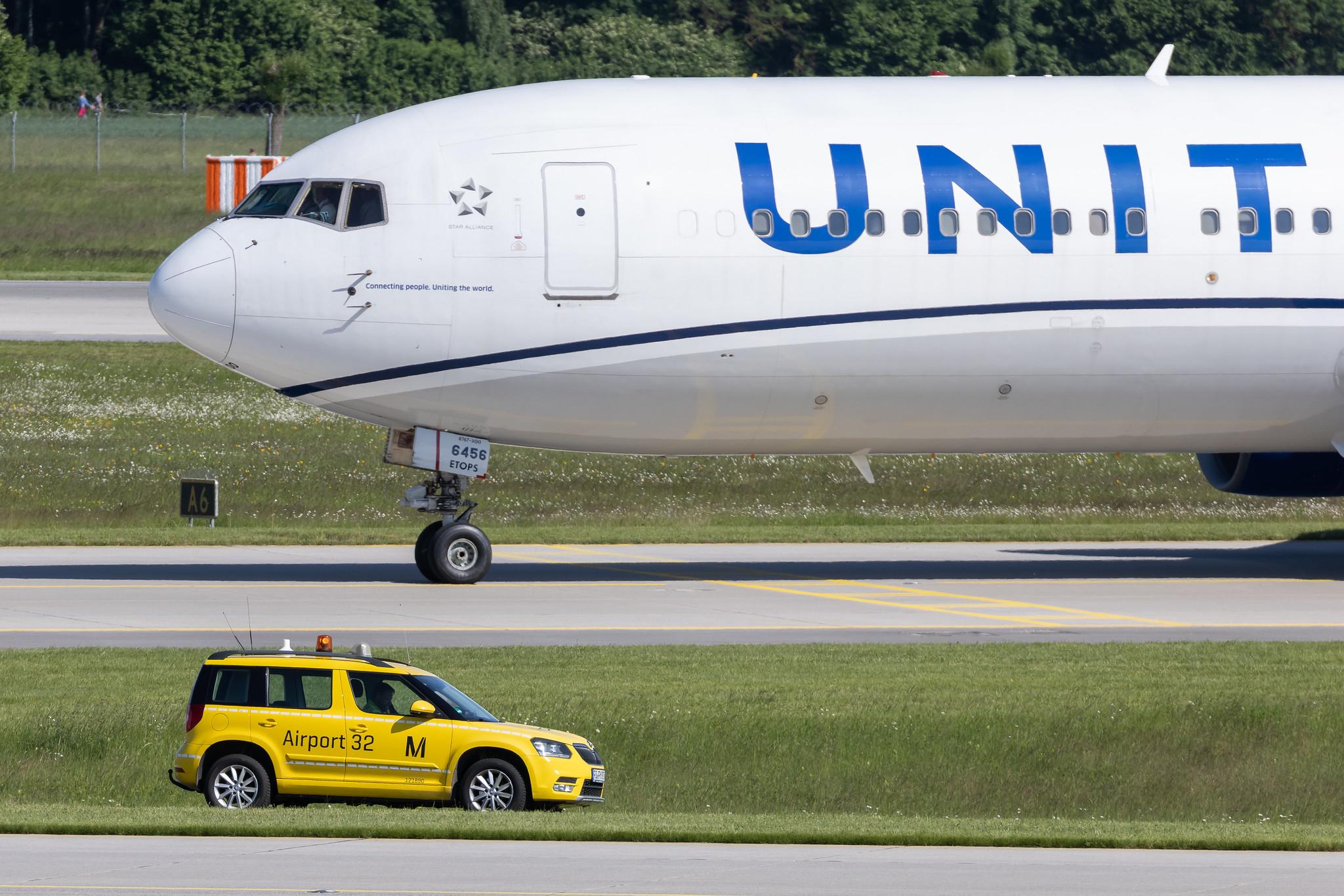 Munich Airport: United Airlines (UA / UAL) | Boeing 767-322(ER) B763 | N656UA | MSN 25394