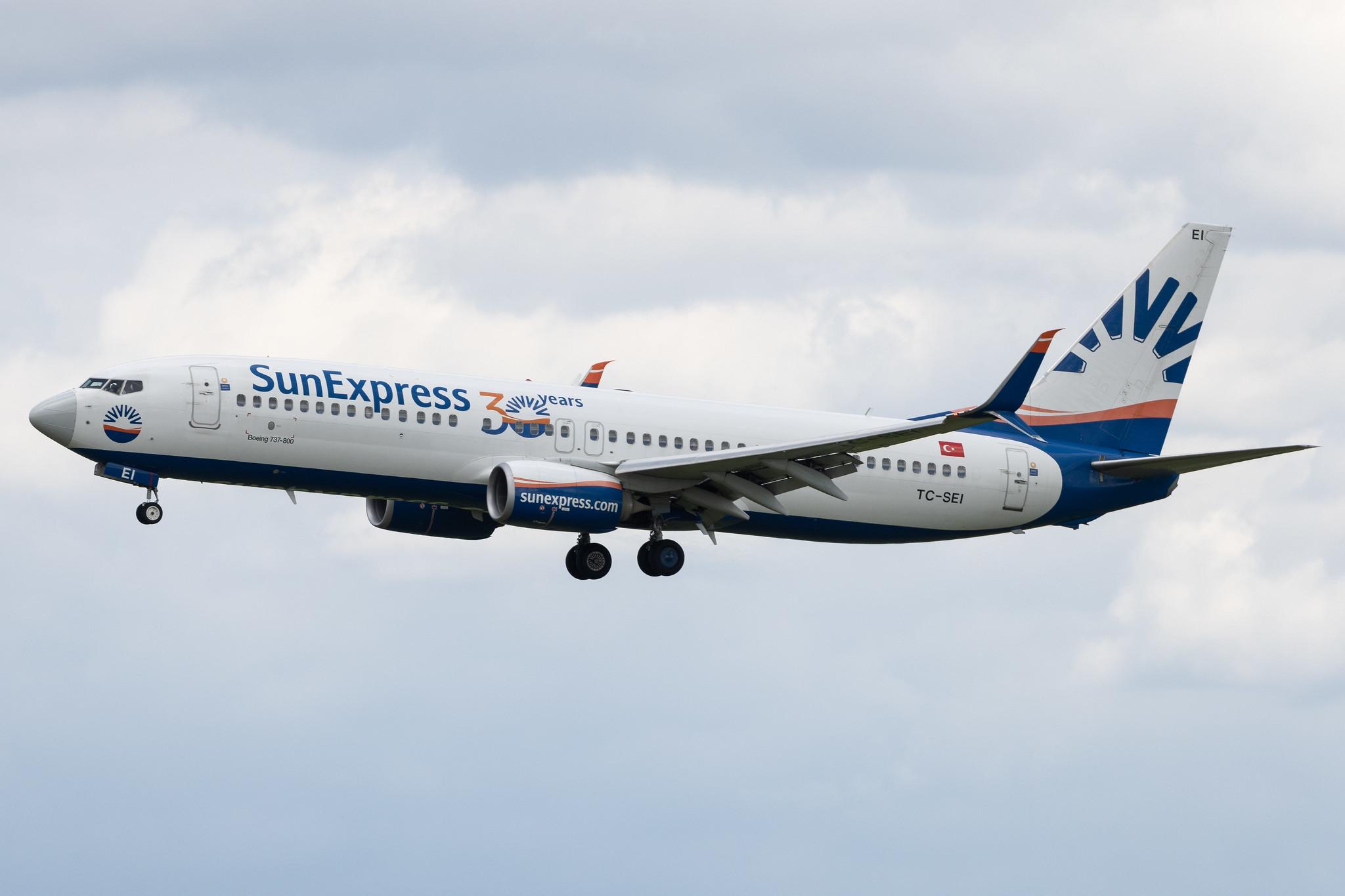 Munich Airport: SunExpress (XQ / SXS) | Boeing 737-8HC B738 | TC-SEI | MSN 61170