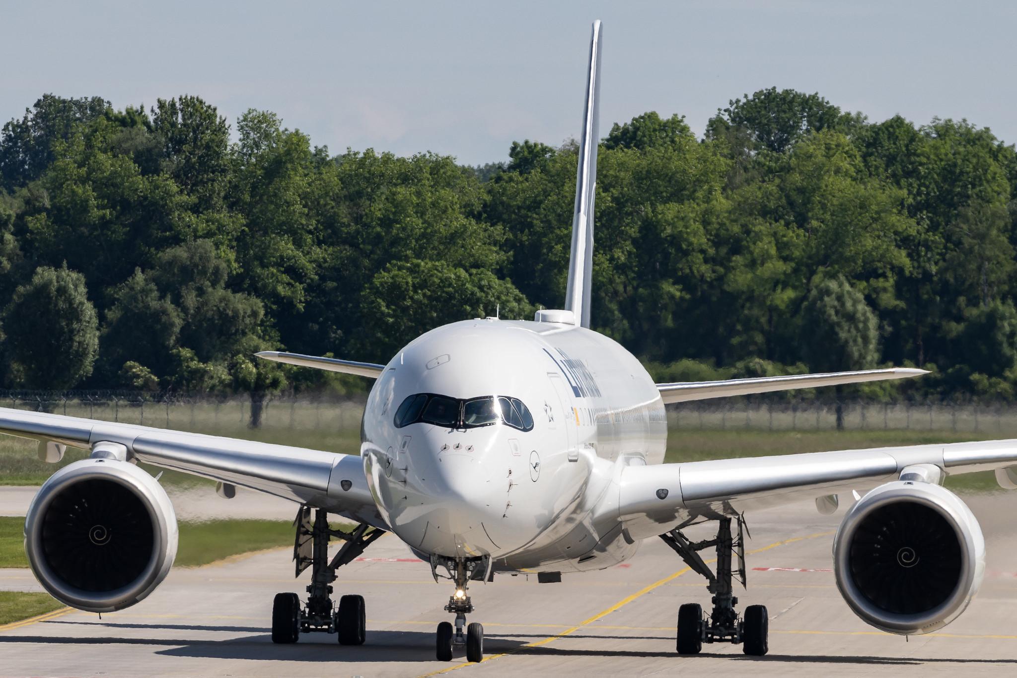 Munich Airport: Lufthansa (LH / DLH) | Airbus A350-941 A359 | D-AIVA | MSN 228
