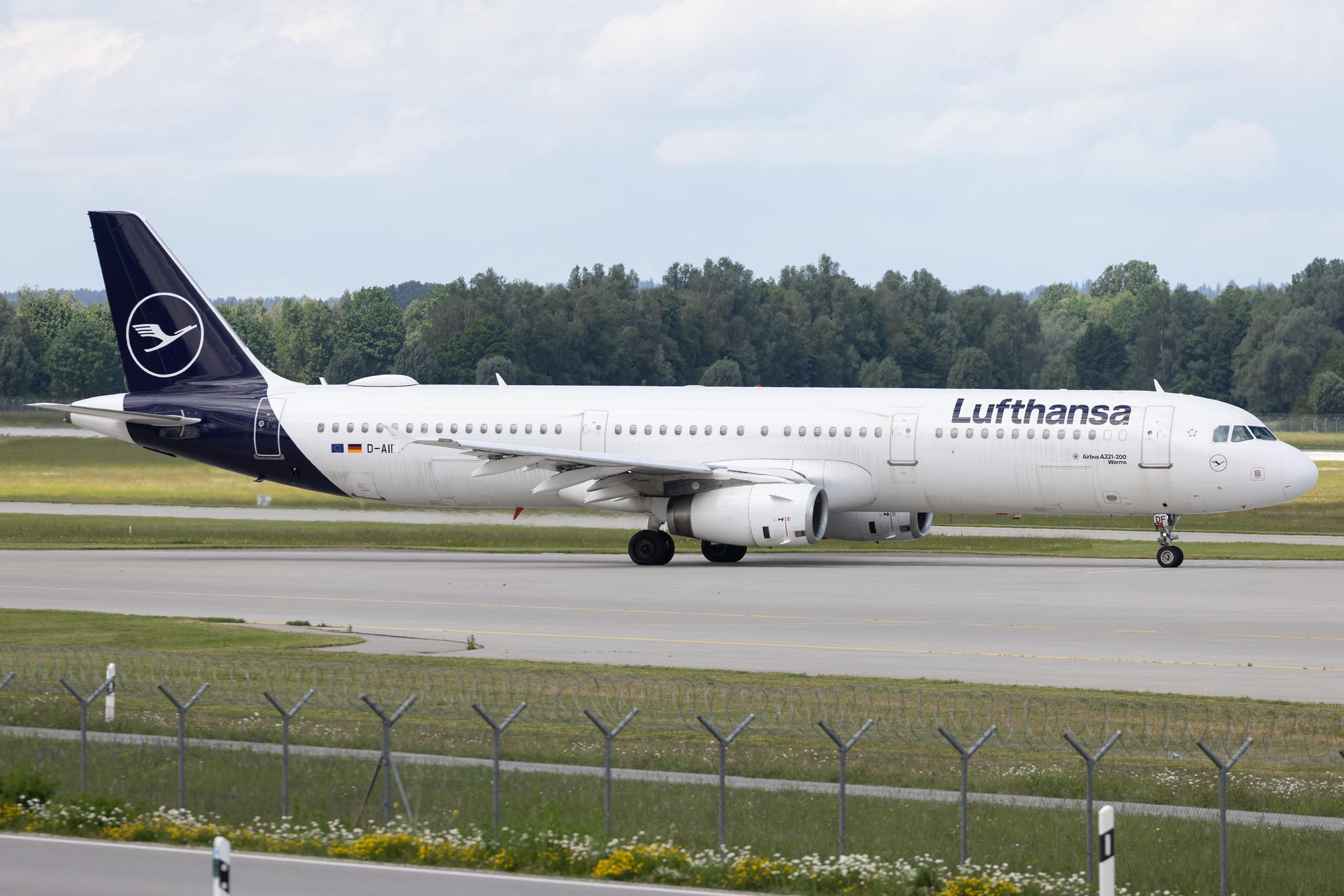 Munich Airport: Lufthansa (LH / DLH) | Airbus A321-231 A321 | D-AIDF | MSN 4626
