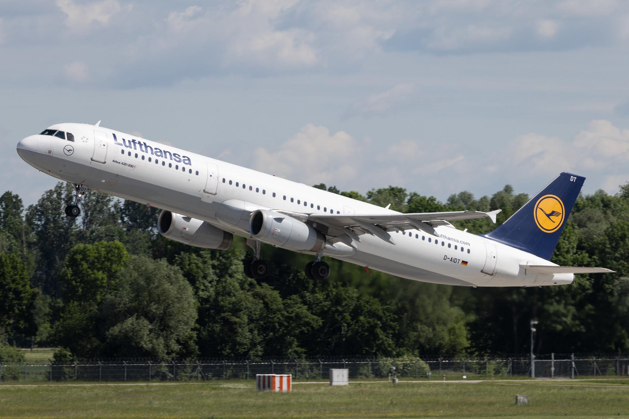 Munich Airport: Lufthansa (LH / DLH) | Airbus A321-231 A321 | D-AIDT | MSN 5087