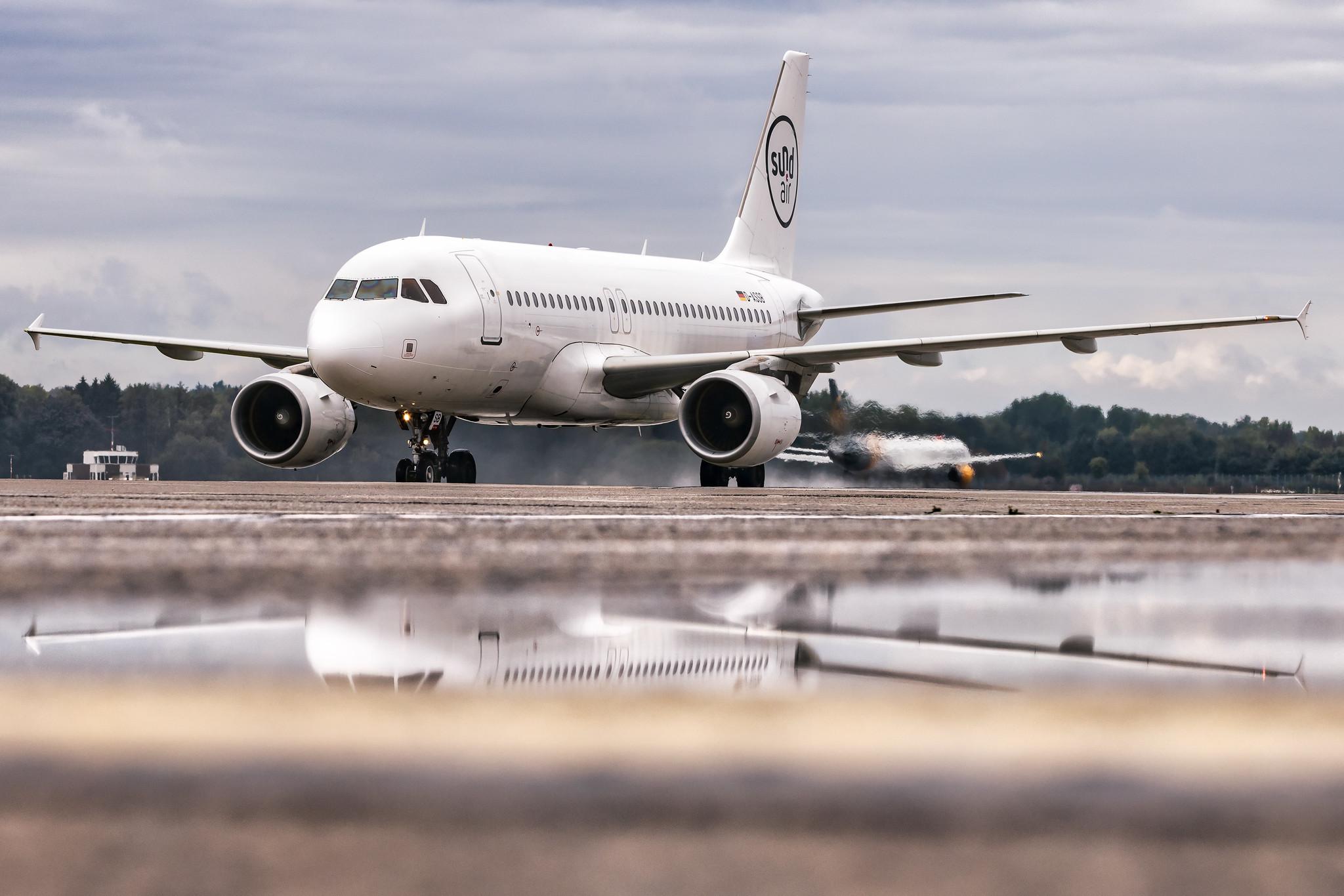 Hamburg Airport: Sundair (SR / SDR) | Airbus A319-112 A319 | D-ASSB | MSN 04663