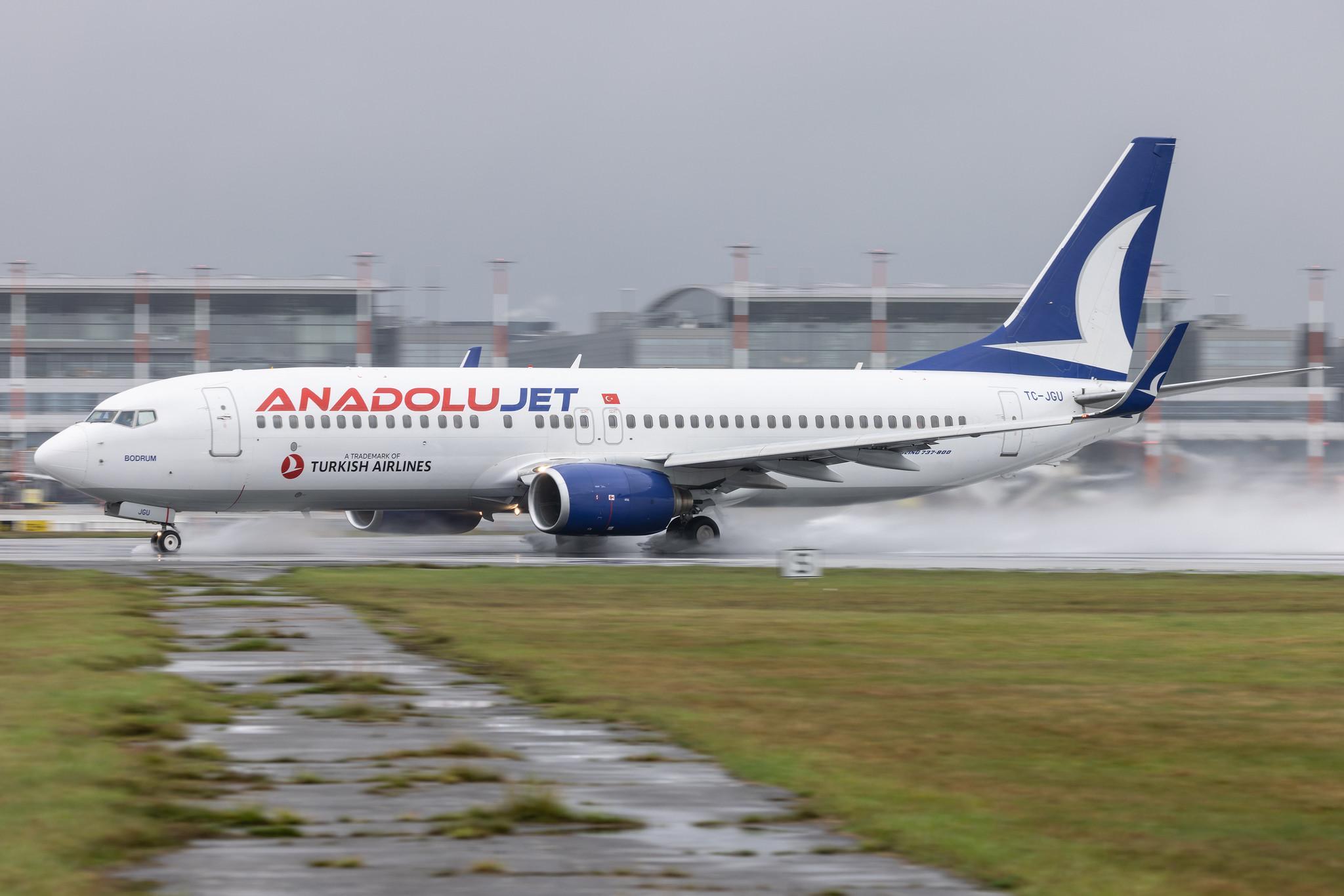 Hamburg Airport: Turkish Airlines (TK / THY) | Boeing 737-8F2 B738 | TC-JGU | MSN 34418