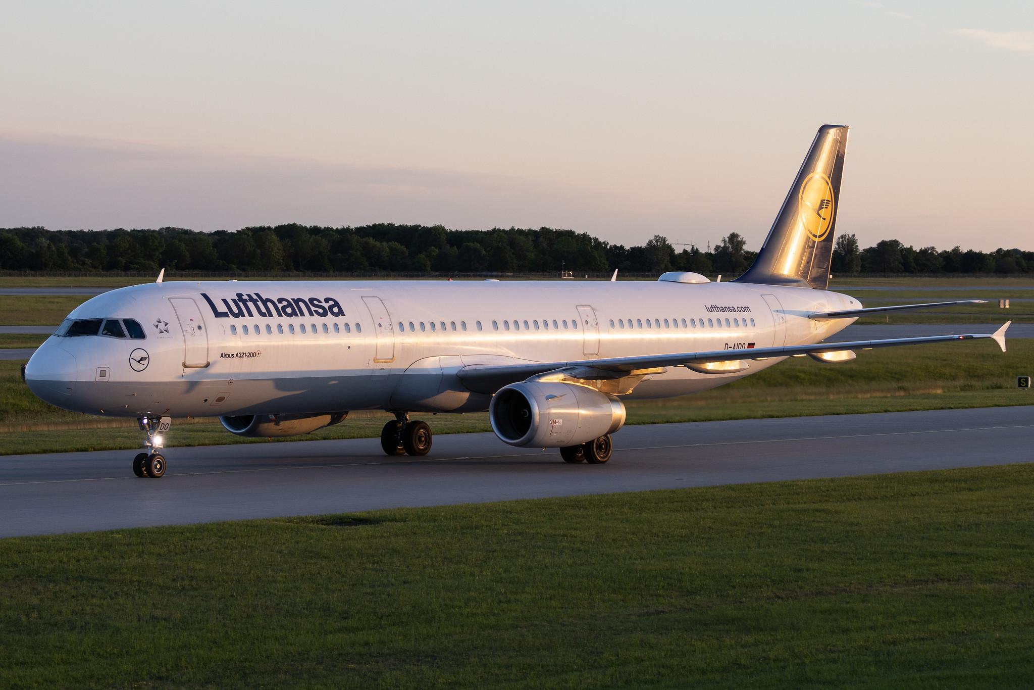 Munich Airport: Lufthansa (LH / DLH) | Airbus A321-231 A321 | D-AIDO | MSN 4994