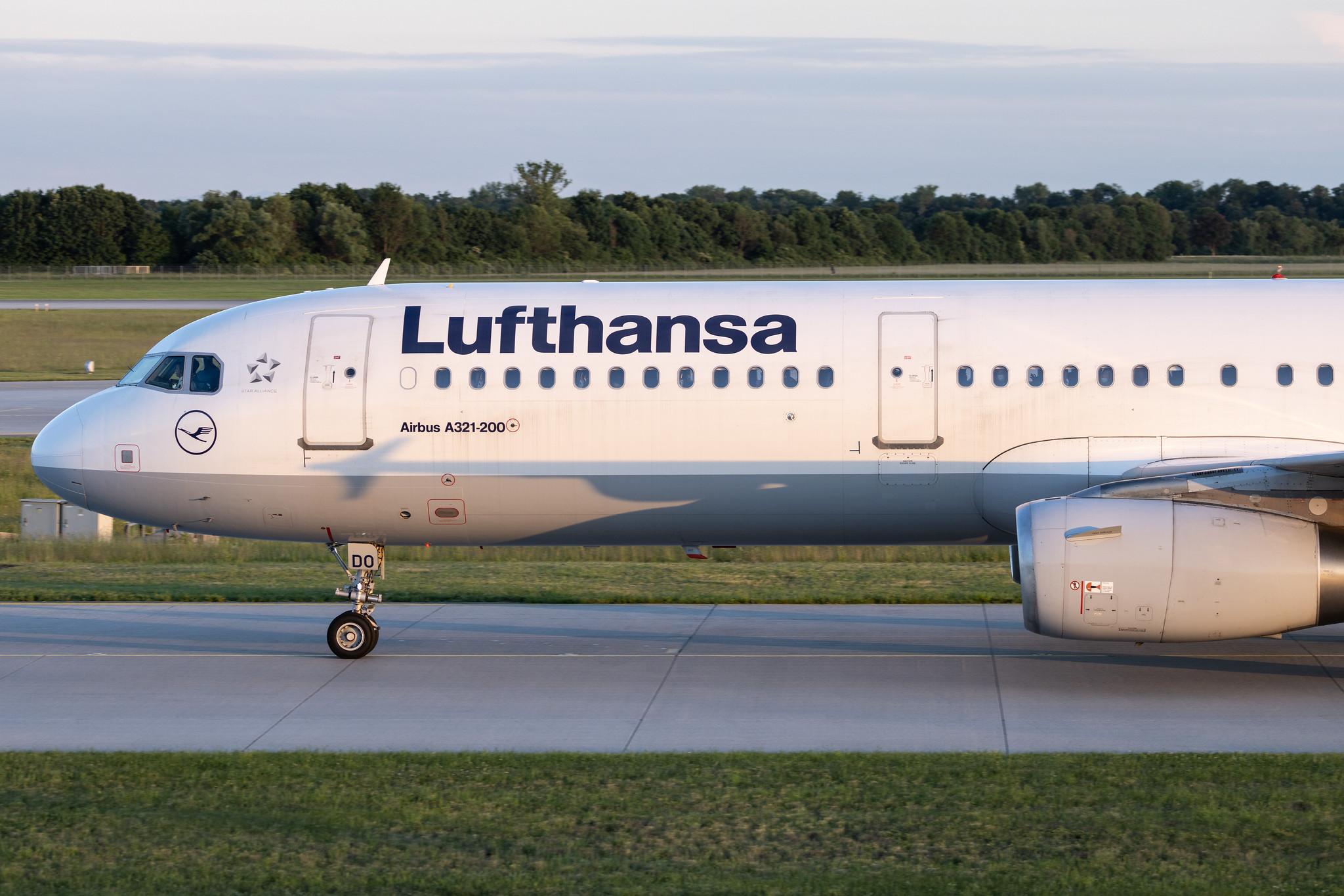 Munich Airport: Lufthansa (LH / DLH) | Airbus A321-231 A321 | D-AIDO | MSN 4994