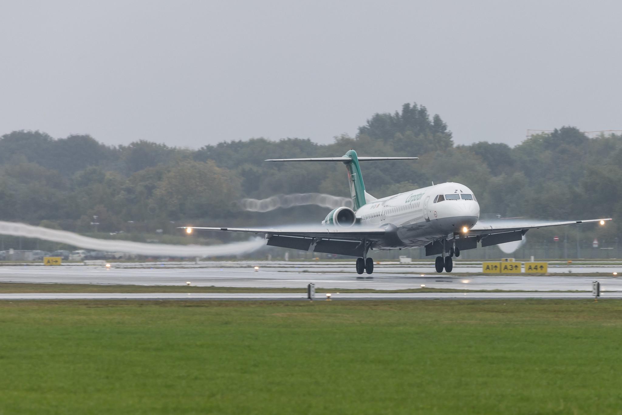 Hamburg Airport: Carpatair (V3 / KRP) | Fokker 100 F100 | YR-FZA | MSN 11395