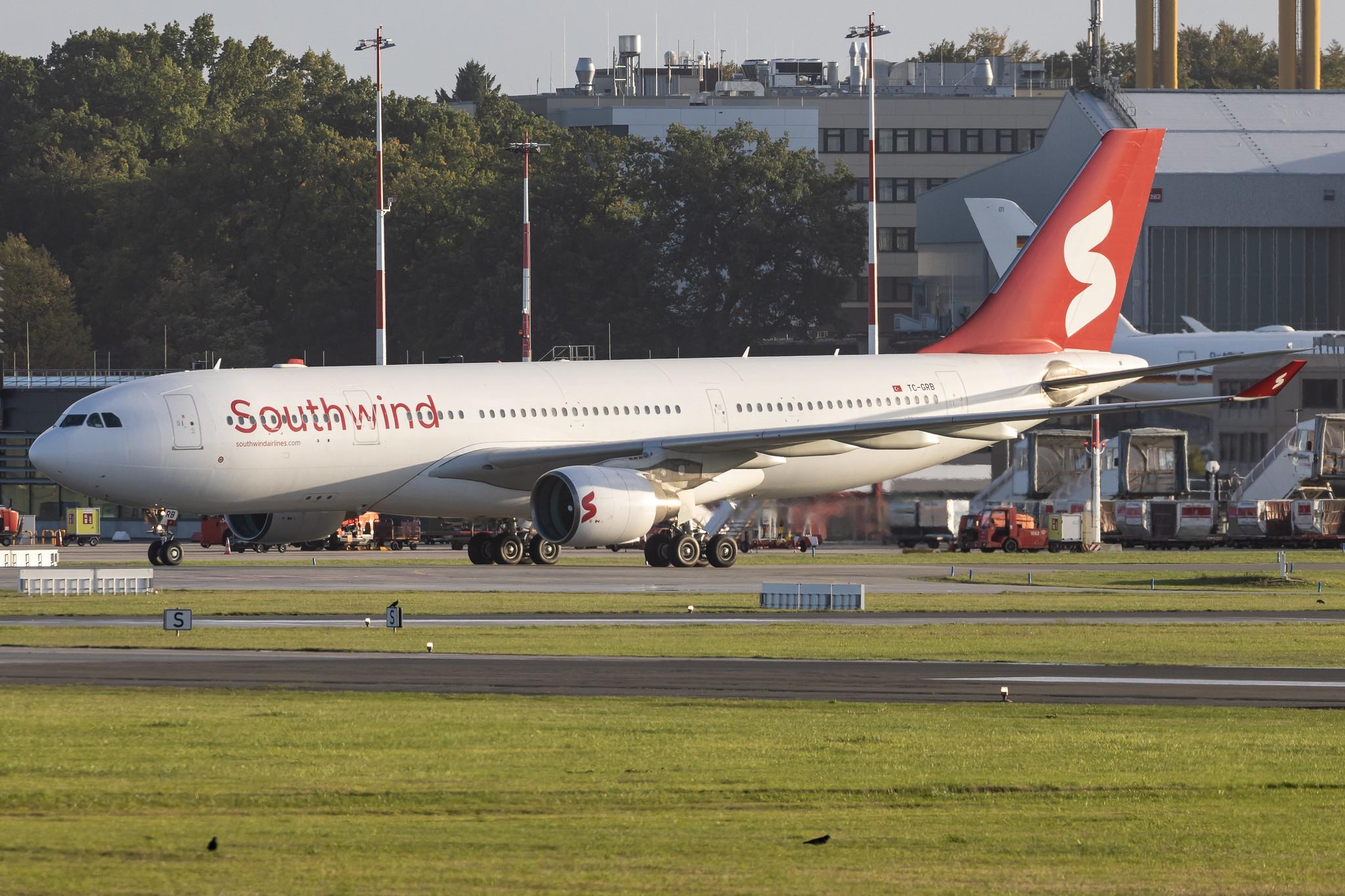 Hamburg Airport: Southwind Airlines (2S / STW) |  Airbus A330-223 A332 | TC-GRB | MSN 1266