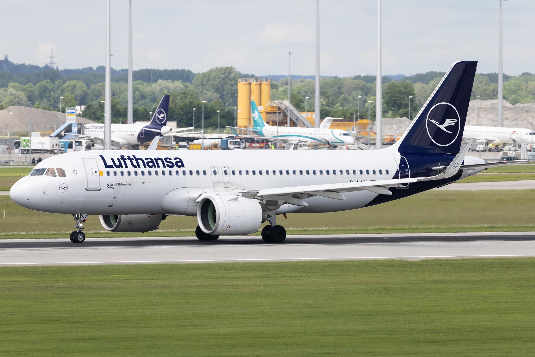 Munich Airport: Lufthansa (LH / DLH) | Airbus A320-214 A320 | D-AIWI | MSN 8951
