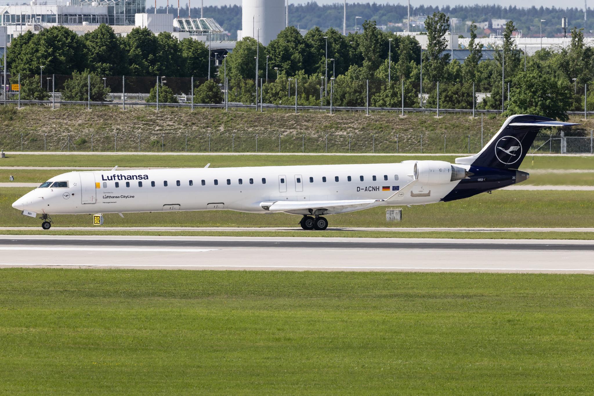 Munich Airport: Lufthansa (LH / DLH) | Operator: Lufthansa CityLine | Mitsubishi CRJ-900LR CRJ9 | D-ACNH | MSN 15247