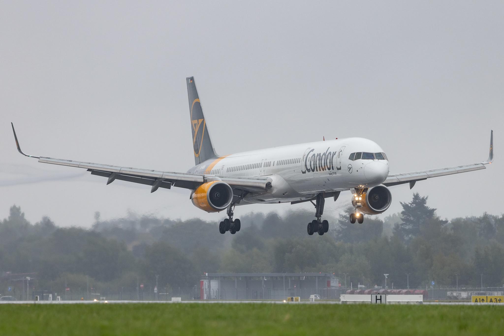 Hamburg Airport: Condor (DE / CFG) | Boeing 757-330 B753 | D-ABOK | MSN 29020