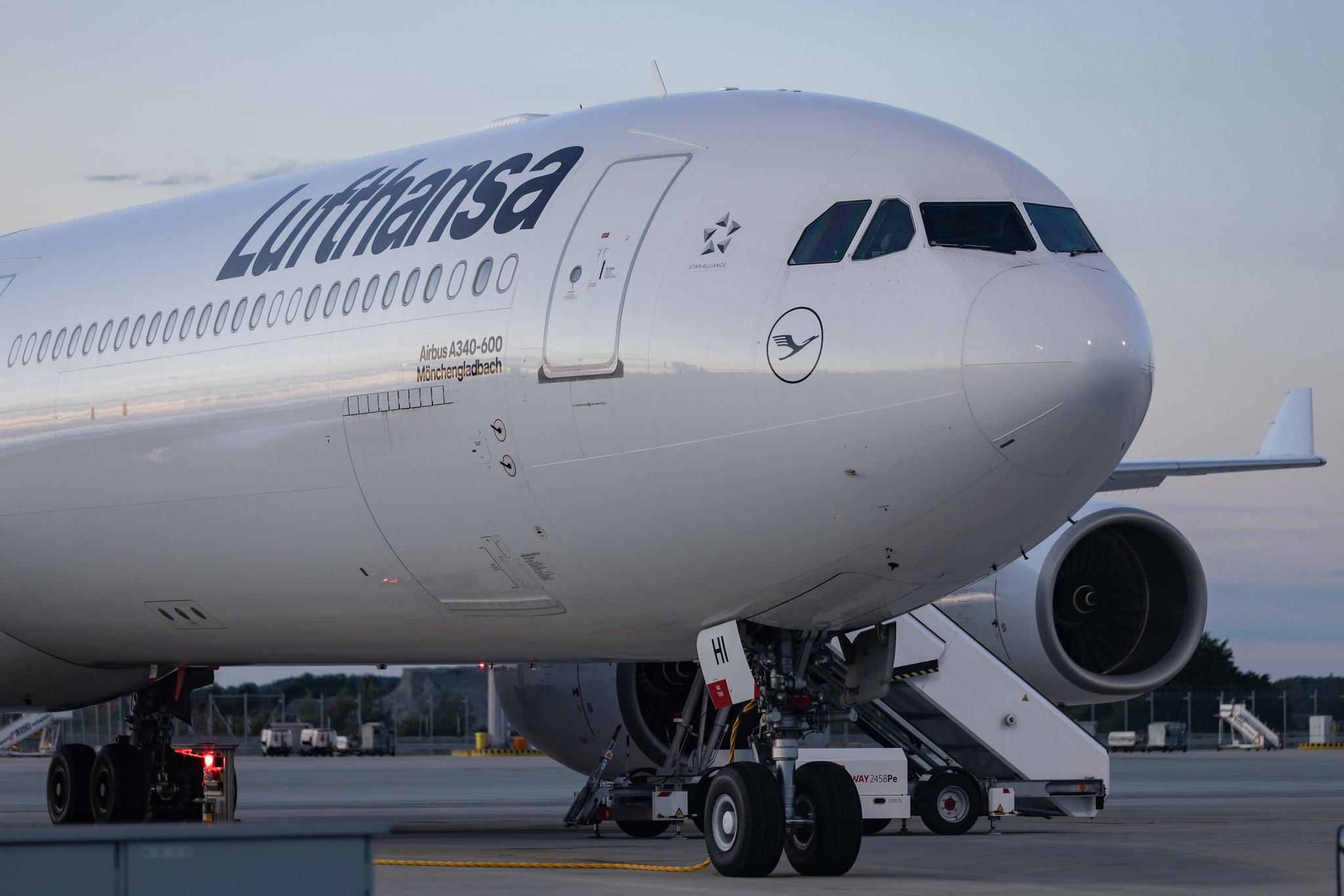 Munich Airport: Lufthansa (LH / DLH) | Airbus A340-642 A346 | D-AIHI | MSN 0569