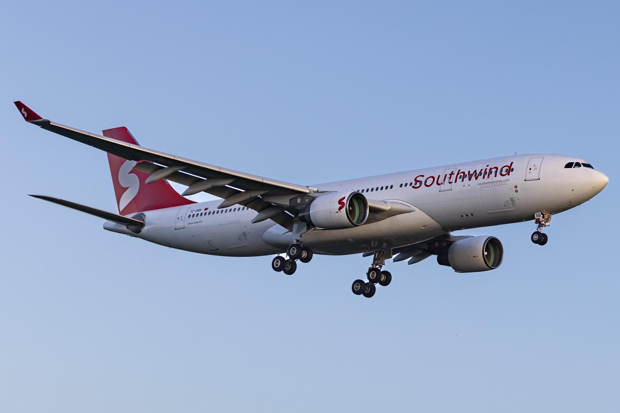 Hamburg Airport: Southwind Airlines (2S / STW) | Airbus A330-223 A332 | TC-GRB | MSN 1266