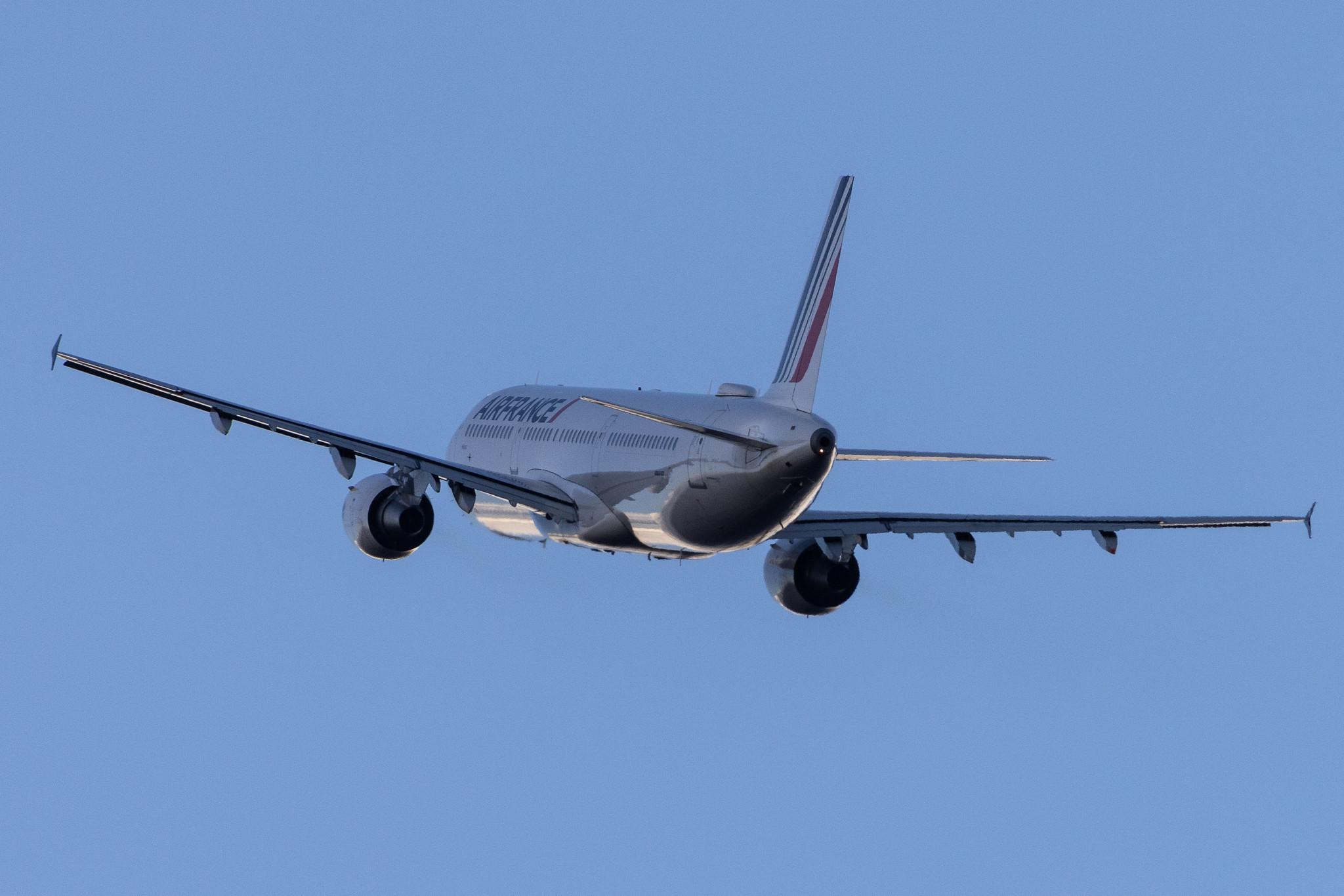 Hamburg Airport: Air France (AF / AFR) |  Airbus A321-212 A321 | F-GTAK | MSN 1658