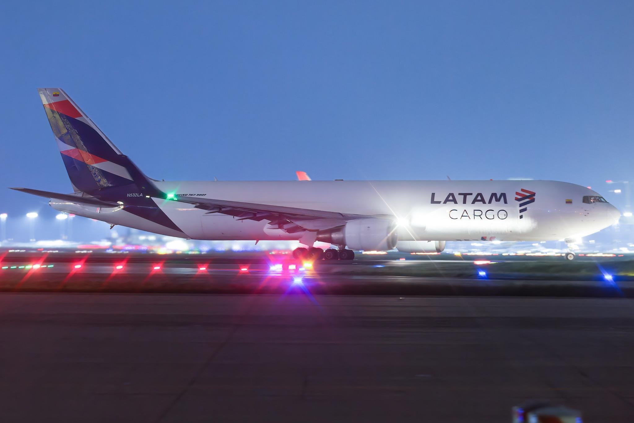 Frankfurt Airport: LATAM Cargo (UC / LCO) | Operator: LATAM Cargo Colombia | Boeing 767-316F(ER) B763 | N532LA | MSN 30780