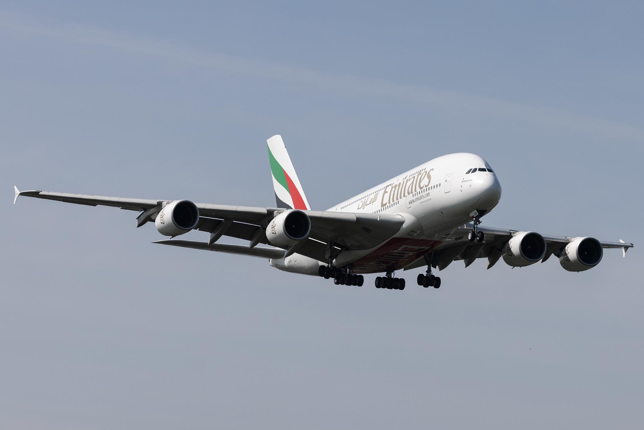 London Heathrow: Emirates (EK / UAE) |  Airbus A380-861 A388 | A6-EUA | MSN 211