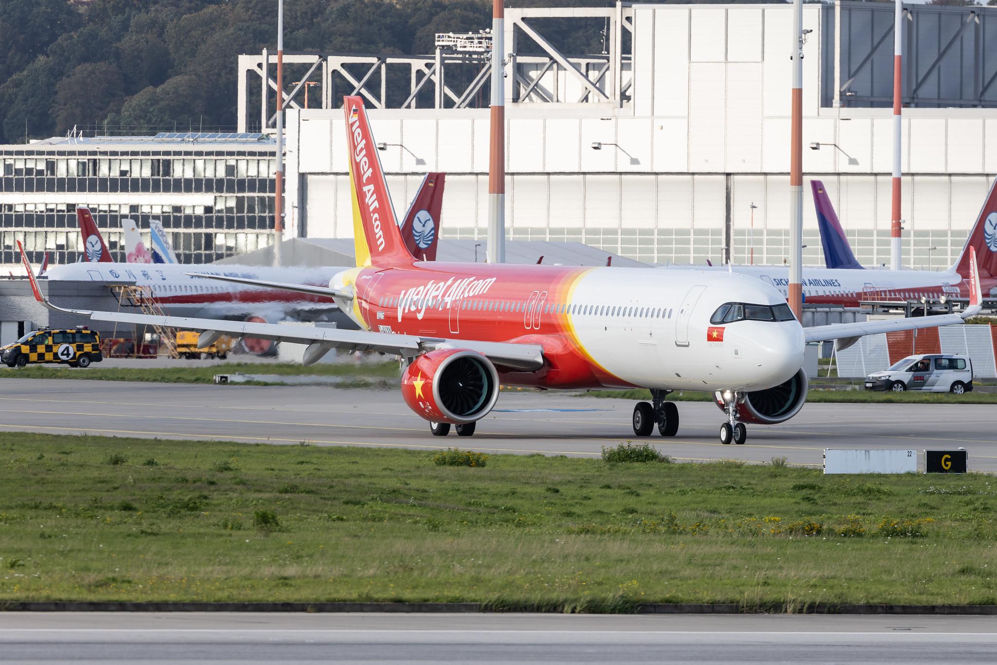 Hamburg Finkenwerder: VietJetAir (VJ / VJC) | Airbus A321-271NX A21N | D-AVXN | VN- | MSN 10275