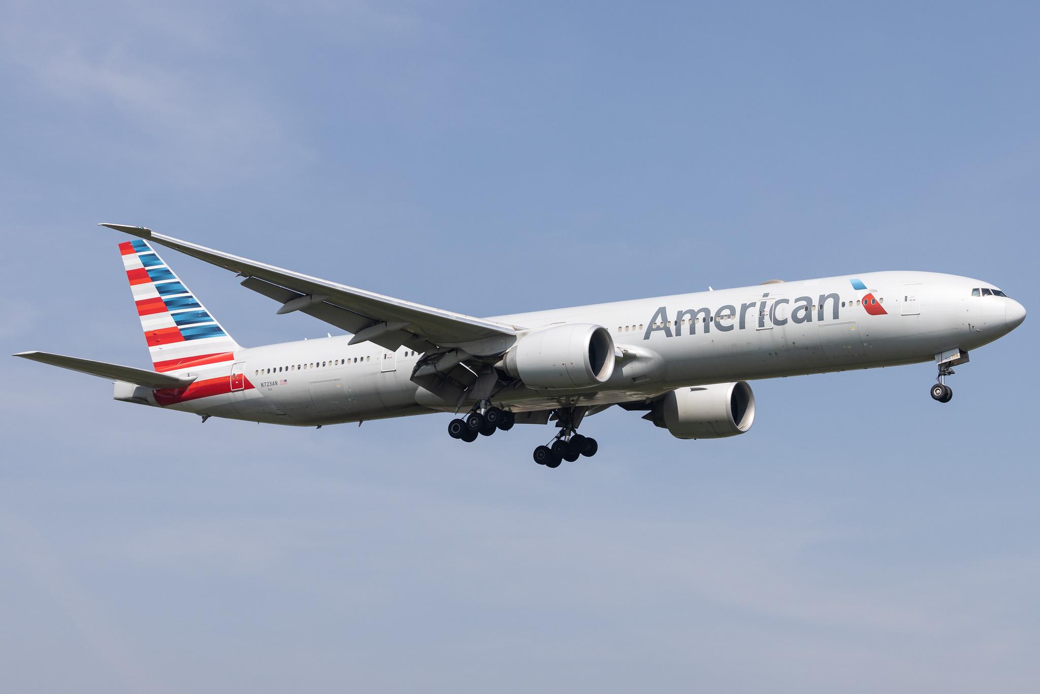 London Heathrow: American Airlines (AA / AAL) |  Boeing 777-323(ER) B77W | N723AN | MSN 33125
