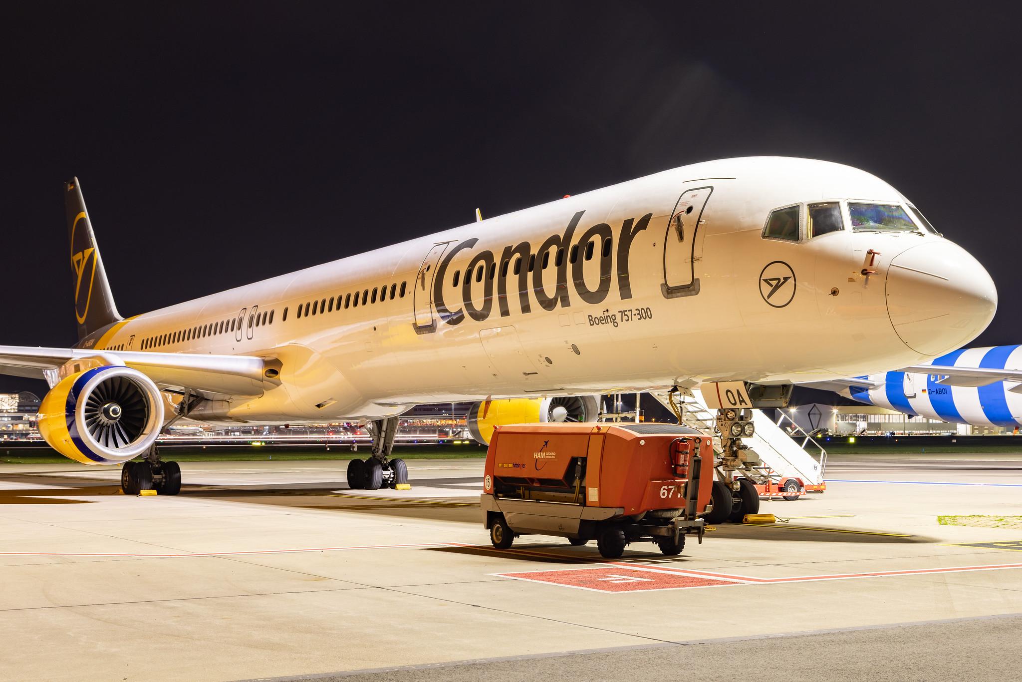Hamburg Airport: Condor (DE / CFG) | Boeing 757-330 B753 | D-ABOA | MSN 29016