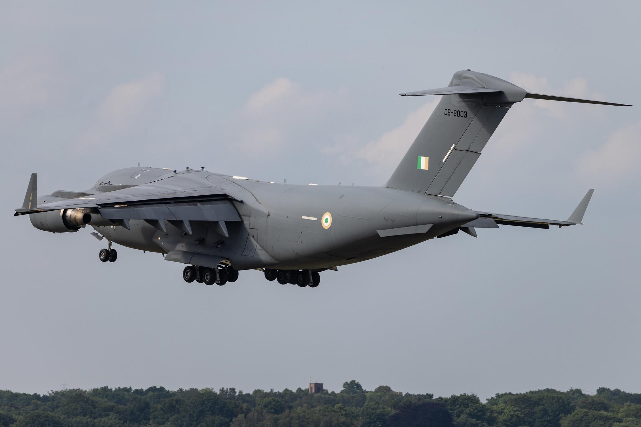 Hamburg Airport: Indian Air Force (/ IFC) | Boeing C-17A Globemaster III C17 | CB-8003 | MSN F-259