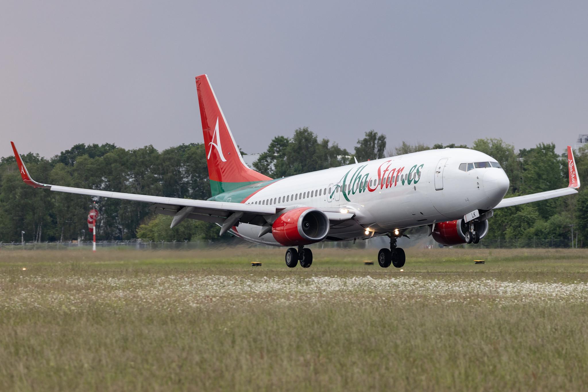 Hamburg Airport: AlbaStar (AP / LAV) | Boeing 737-81M B738 | EC-NLK | MSN 33104