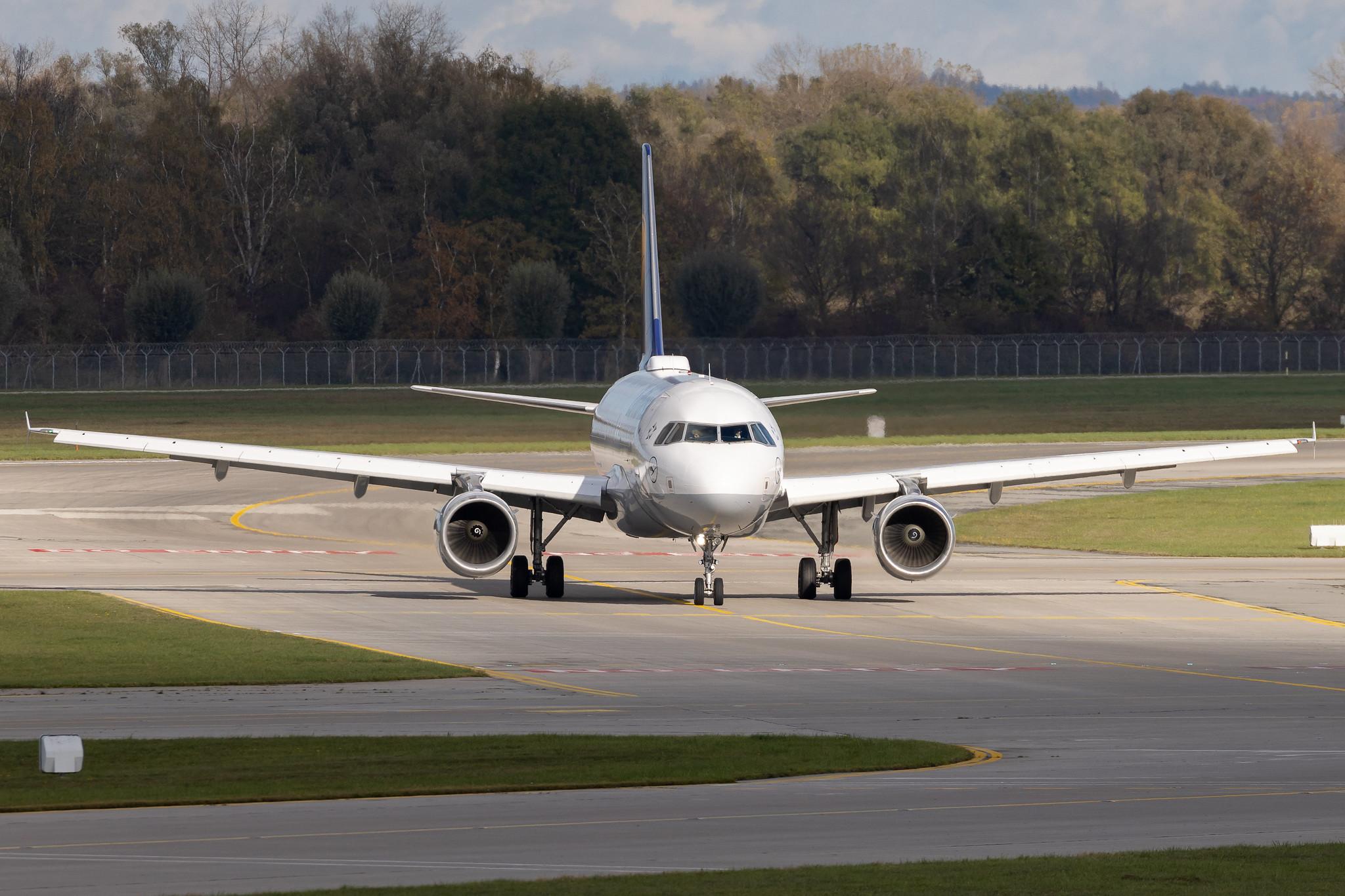 Munich Airport: Lufthansa (LH / DLH) | Airbus A319-112 A319 | D-AIBD | MSN 4455
