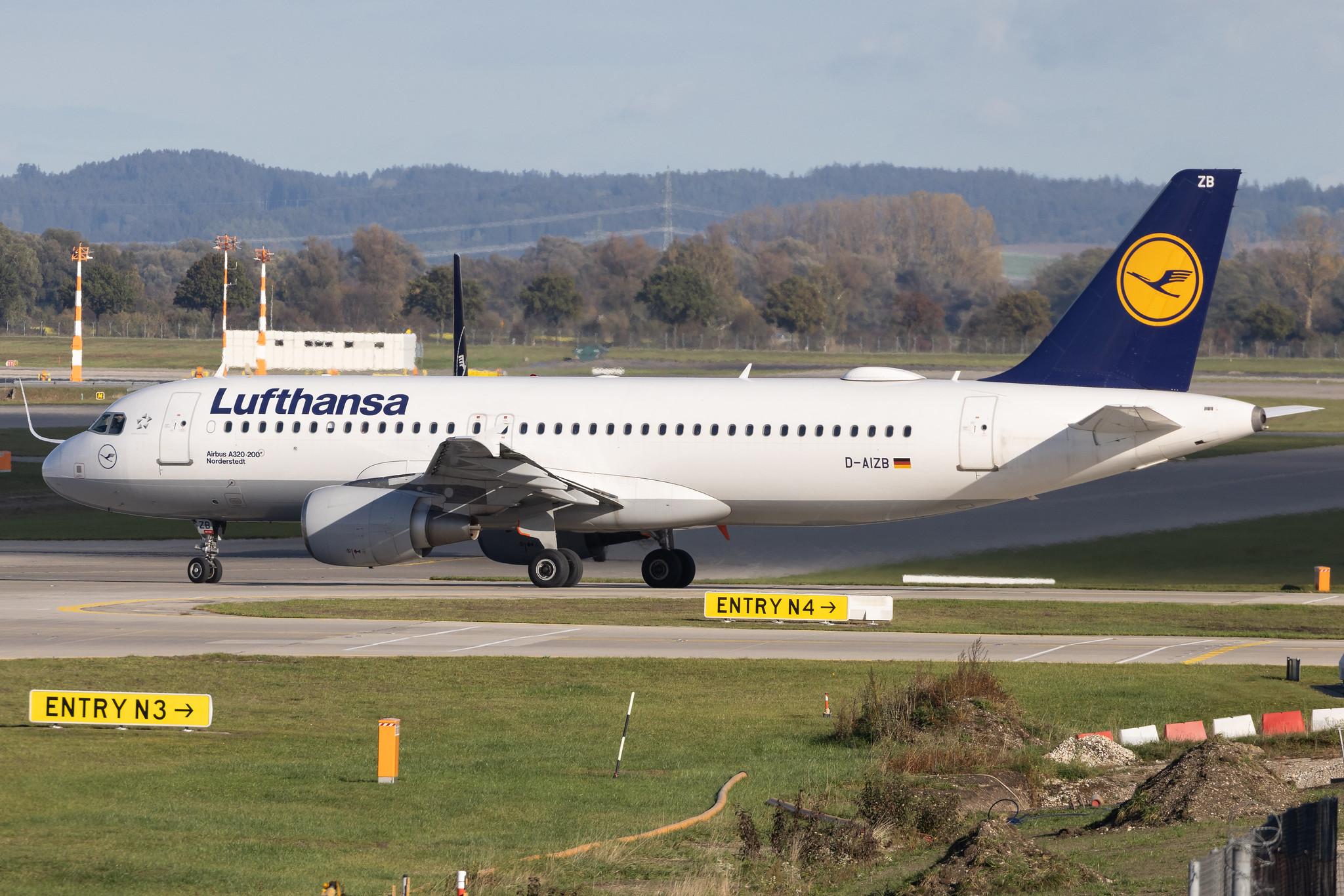 Munich Airport: Lufthansa (LH / DLH) | Airbus A320-214 A320 | D-AIZB | MSN 4120