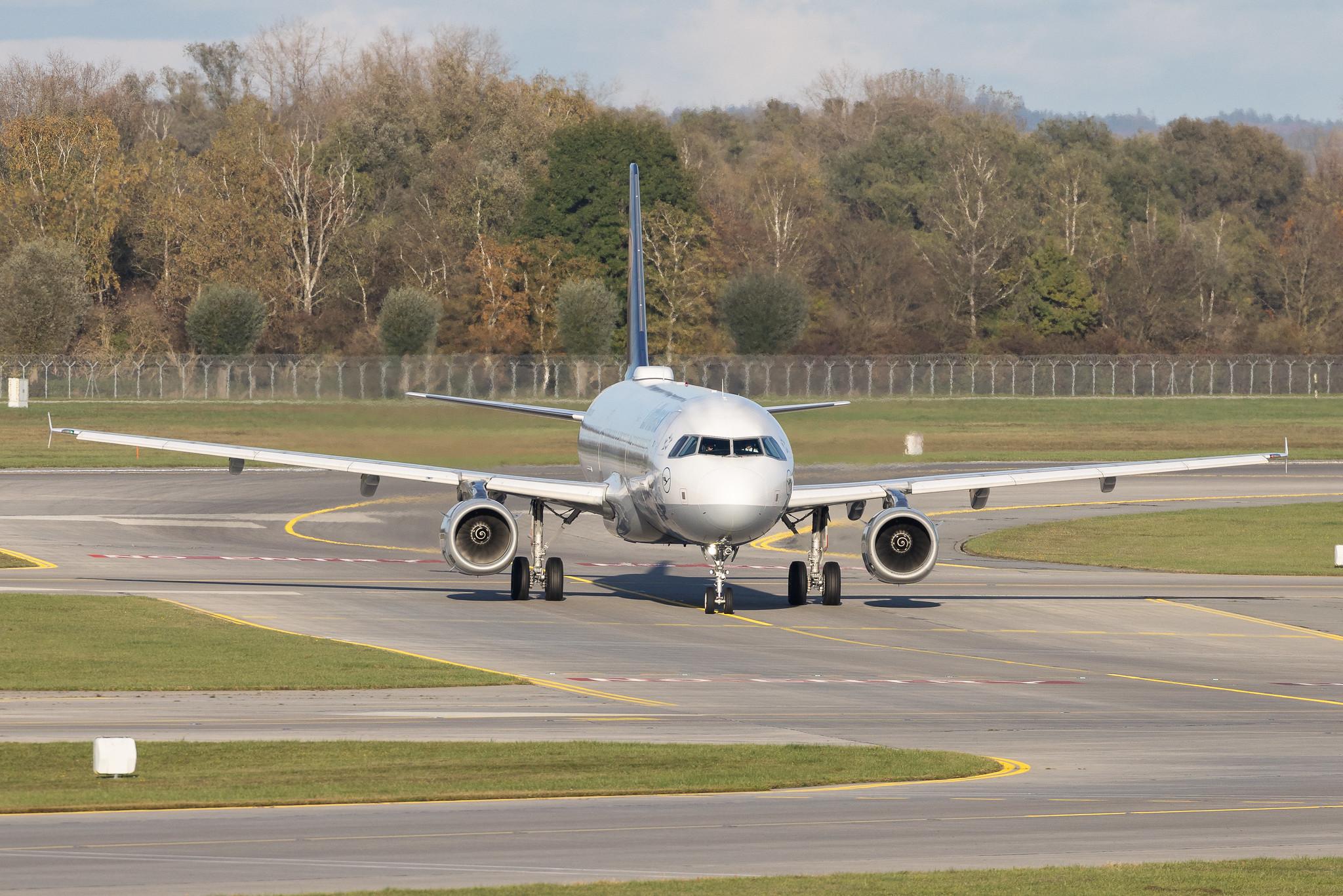 Munich Airport: Lufthansa (LH / DLH) | Airbus A321-231 A321 | D-AIDQ | MSN 5028