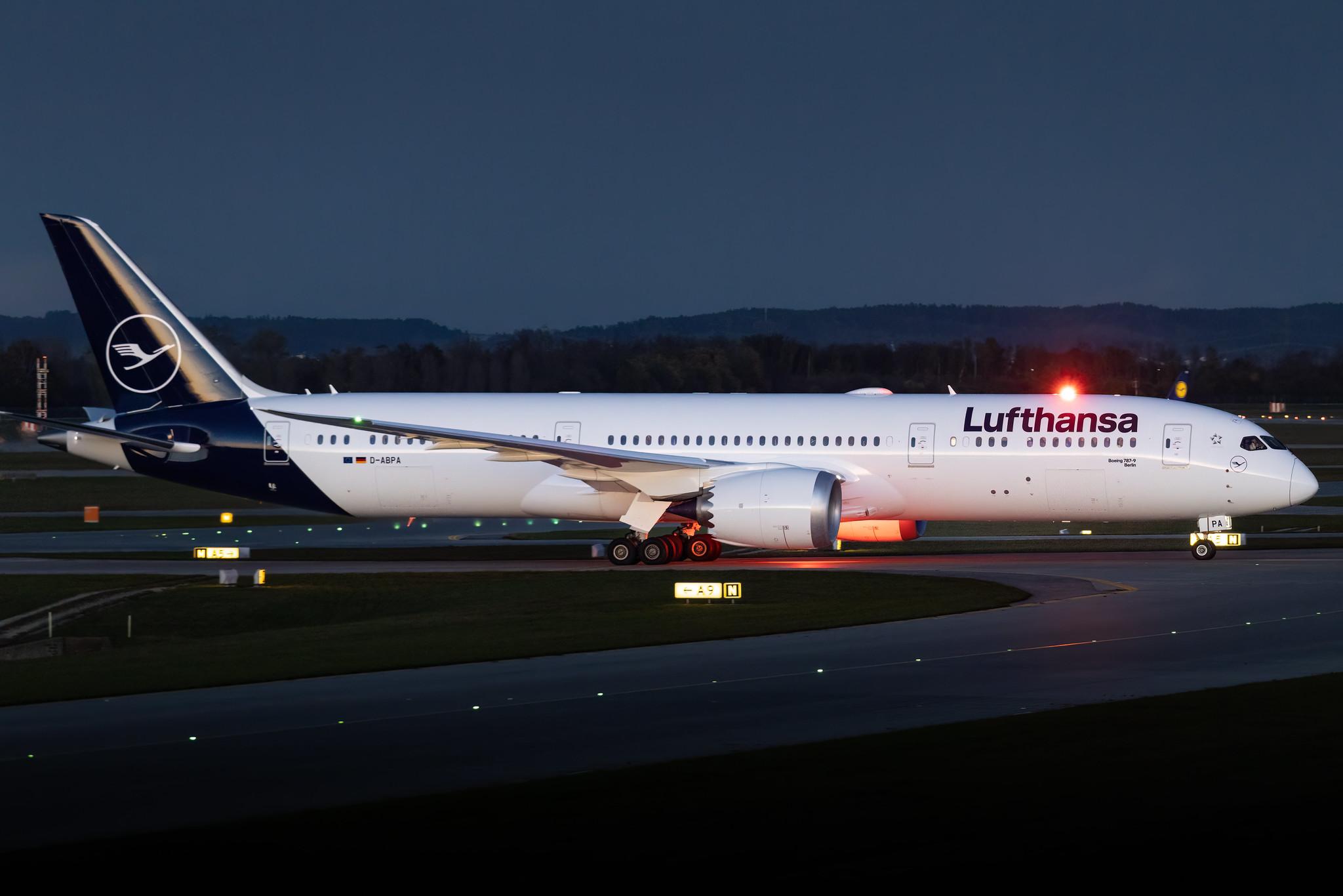 Munich Airport: Lufthansa (LH / DLH) | Boeing 787-9 Dreamliner B789 | D-ABPA | MSN 62730